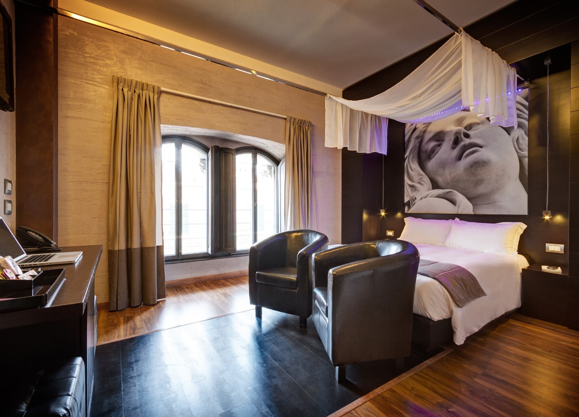 Dharma Luxury Hotel, Room