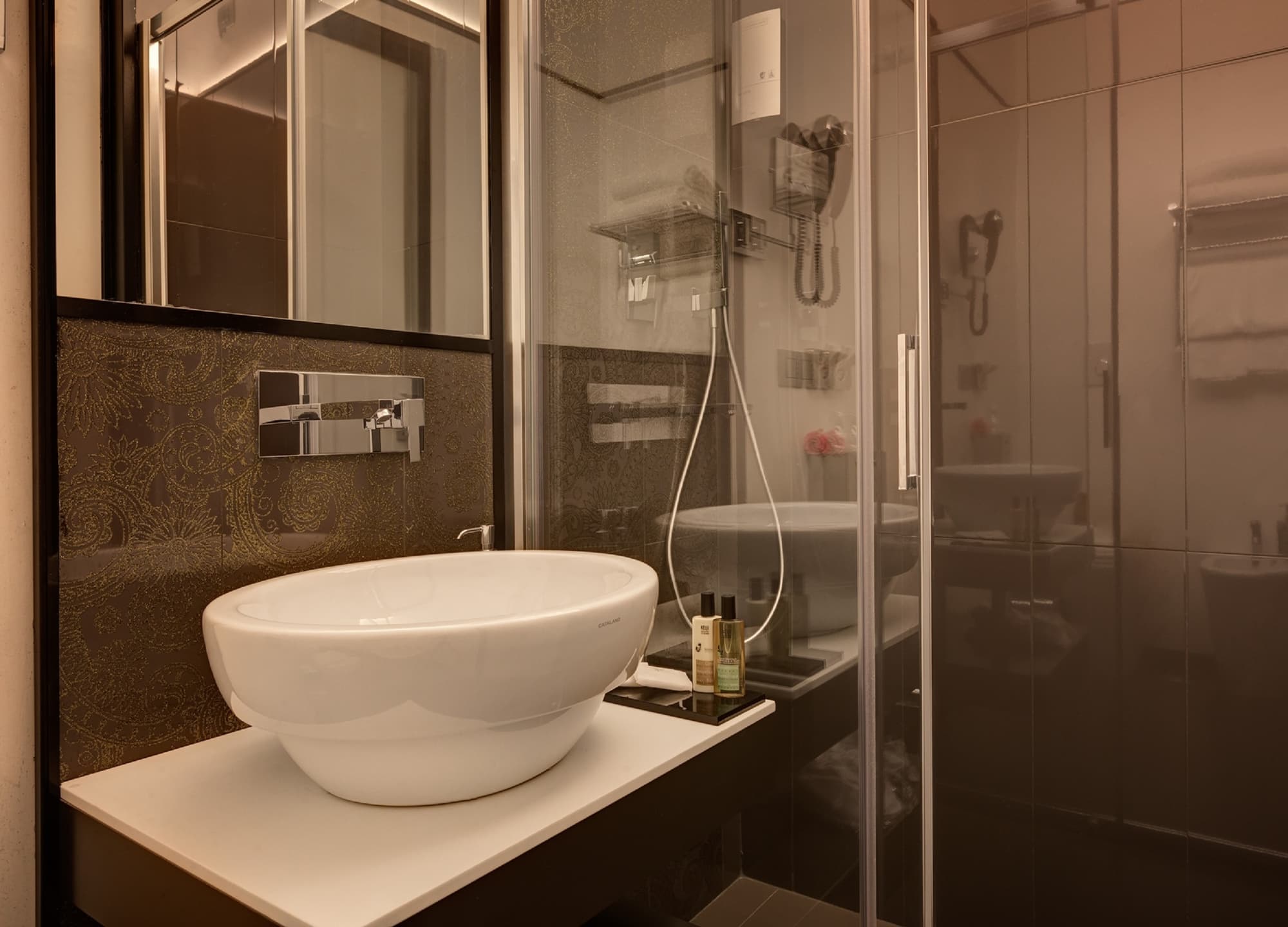 Dharma Luxury Hotel, Room