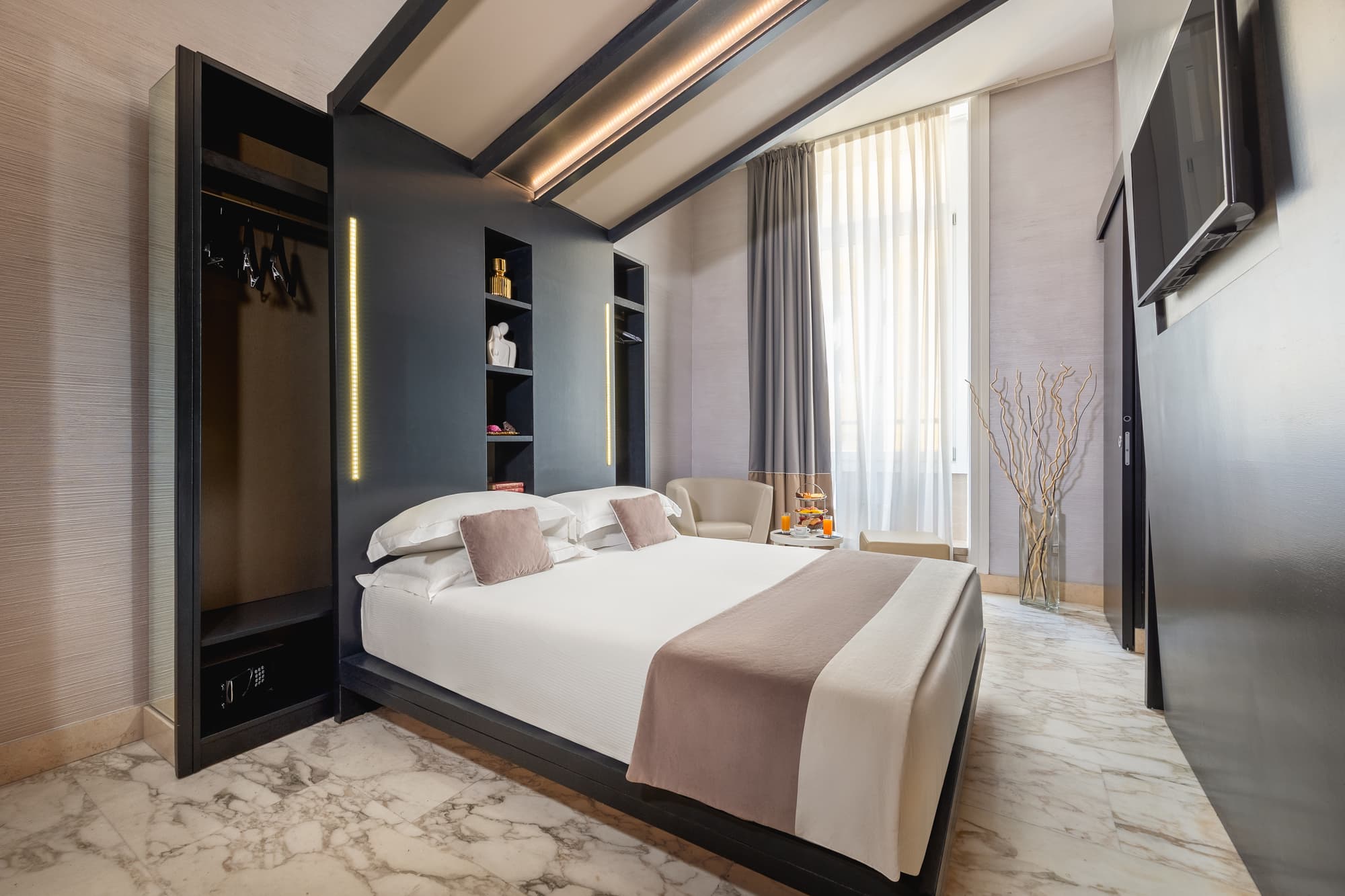 Dharma Luxury Hotel, Room