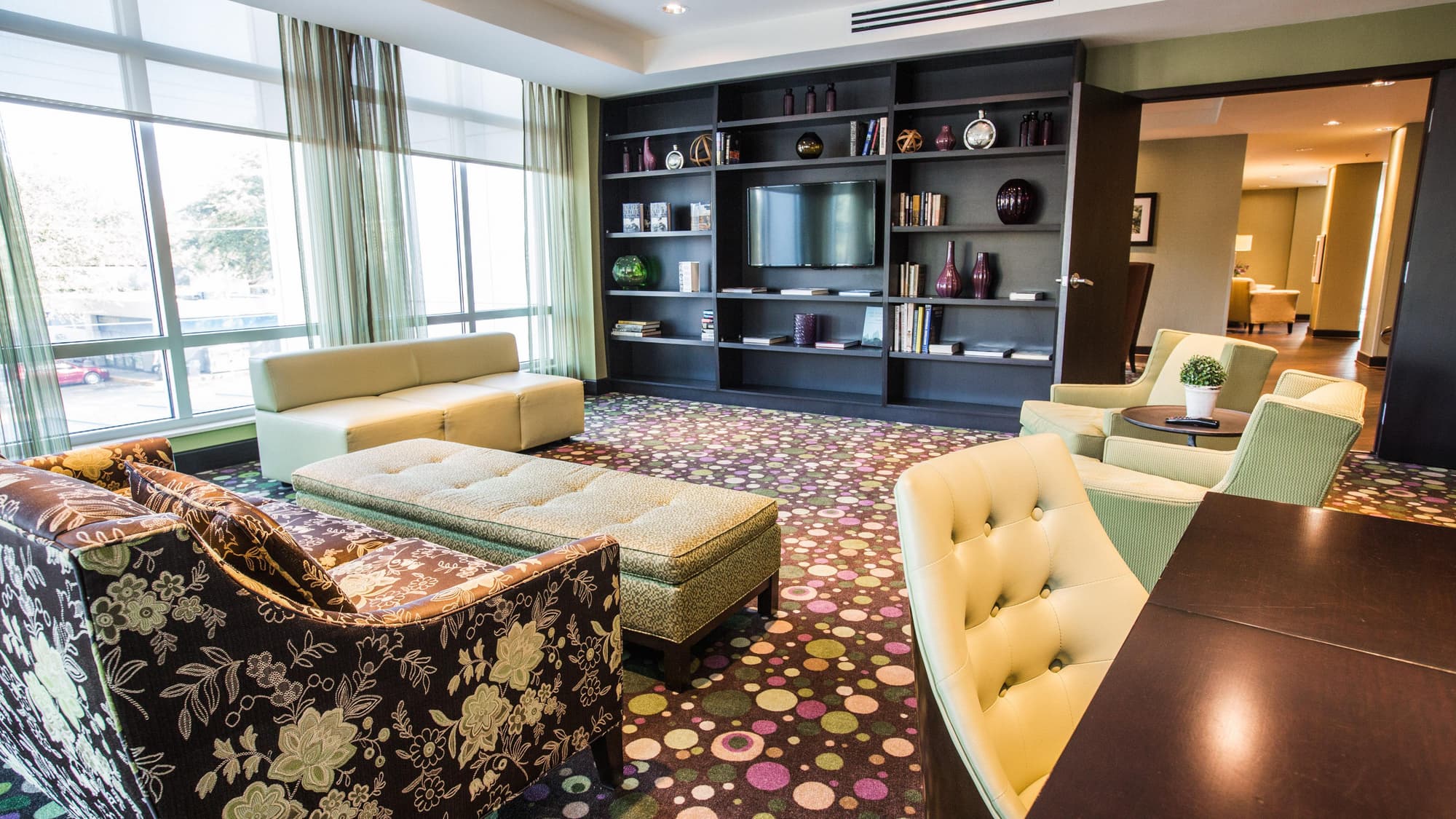 The Limited Charleston, General view