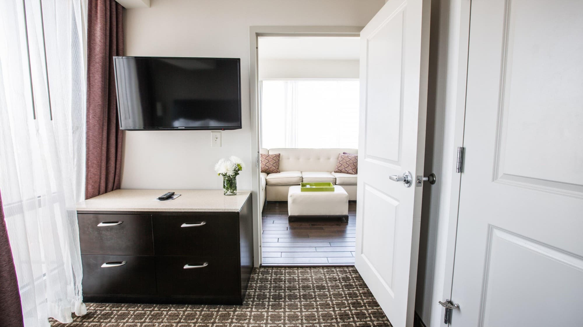 The Limited Charleston, Room