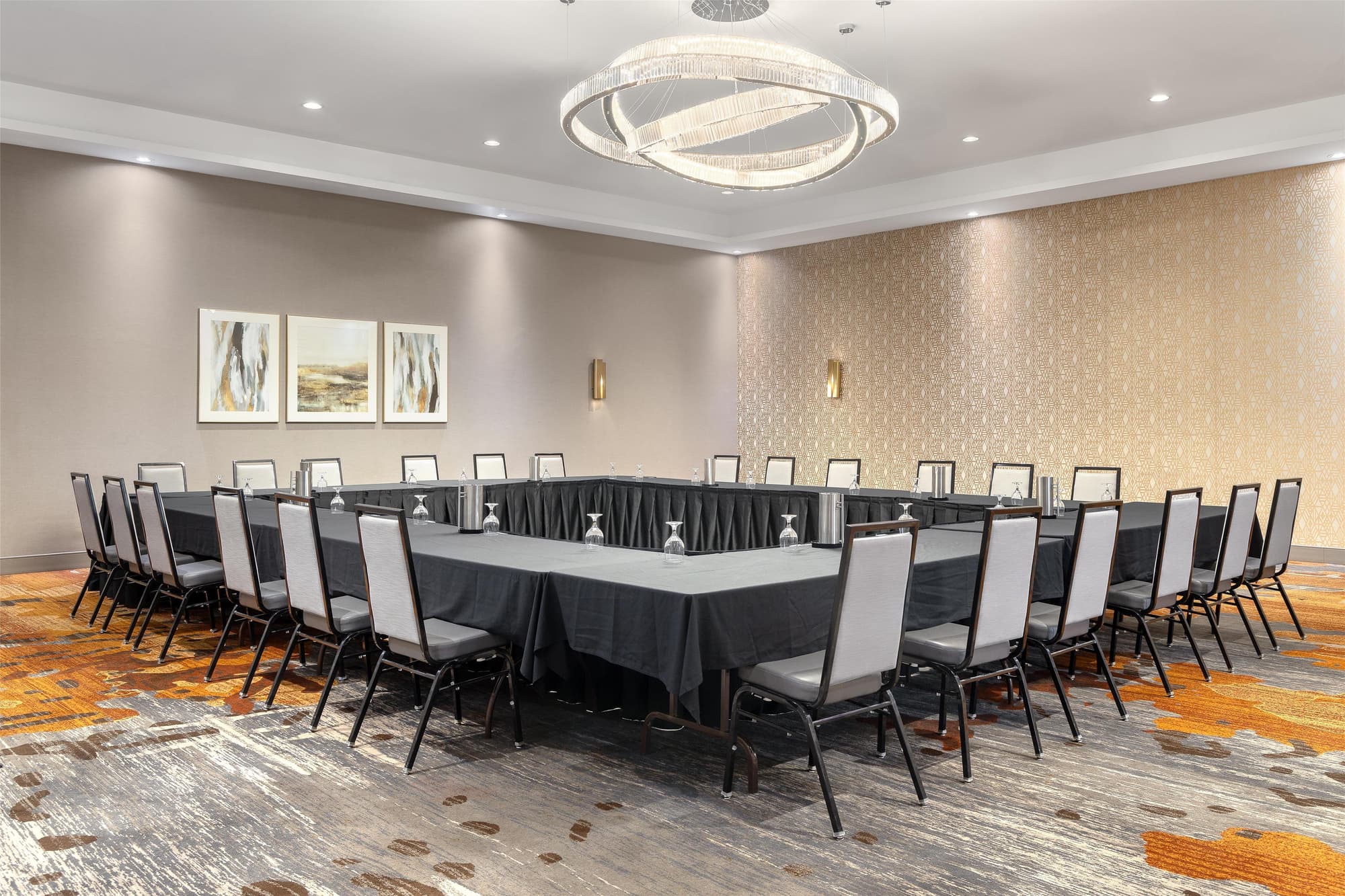 DoubleTree by Hilton Kitchener, Conferences
