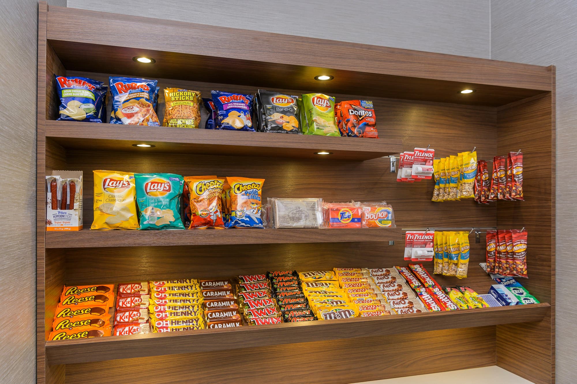 Holiday Inn Express and Suites North Bay, General view