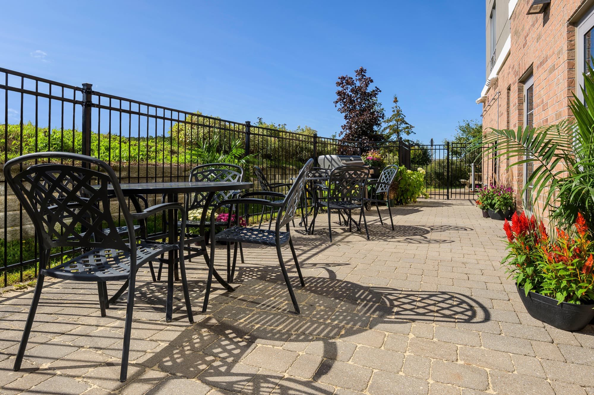 Holiday Inn Express and Suites North Bay, General view