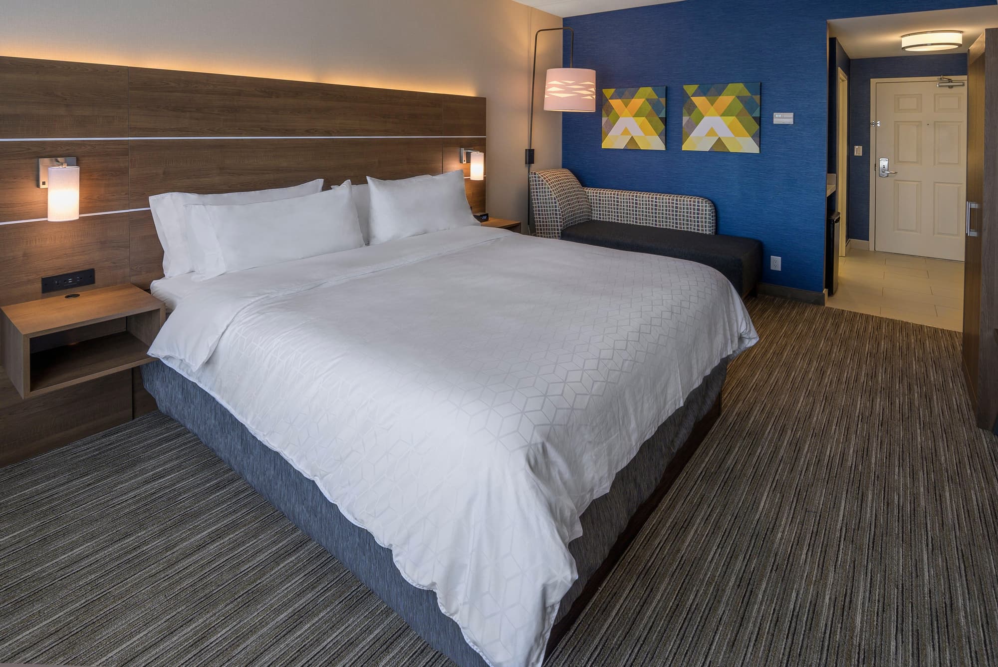 Holiday Inn Express and Suites North Bay, Room