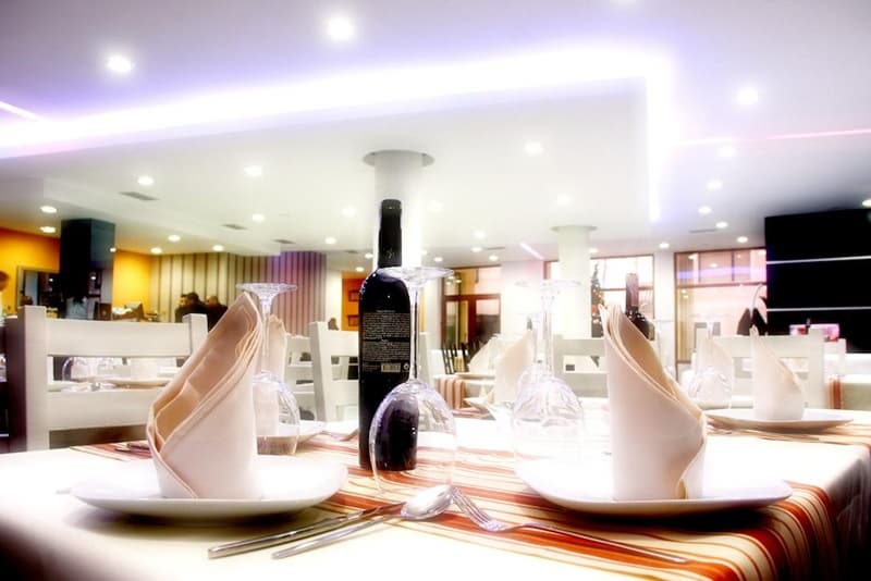 Parlament Hotel, Restaurant