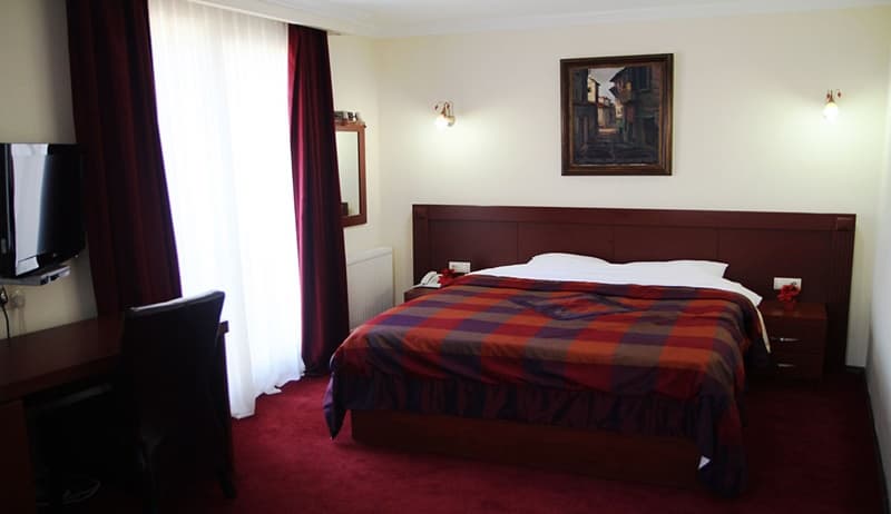 Parlament Hotel, Room