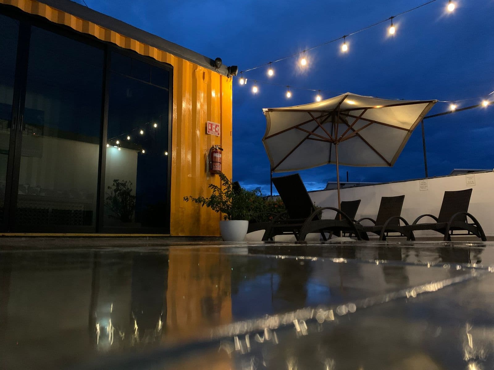 Container inn Hotel Aeropuerto, General view