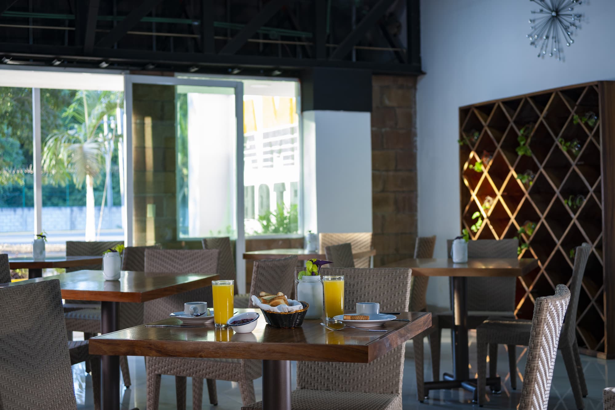 Container inn Hotel Aeropuerto, Restaurant