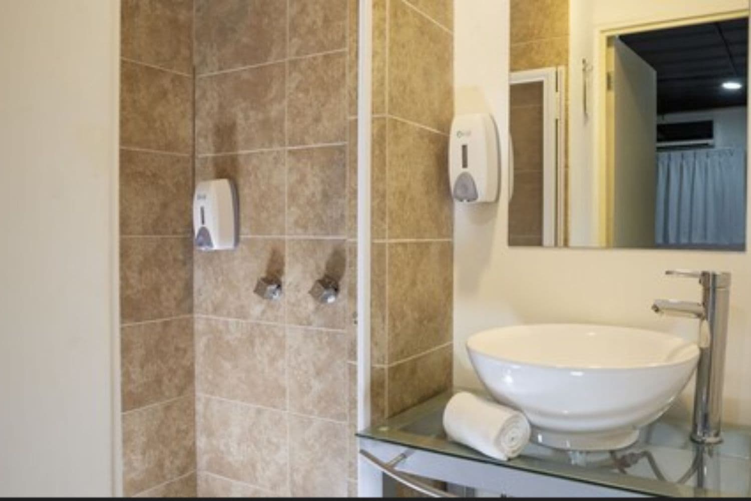 Container inn Hotel Aeropuerto, Room