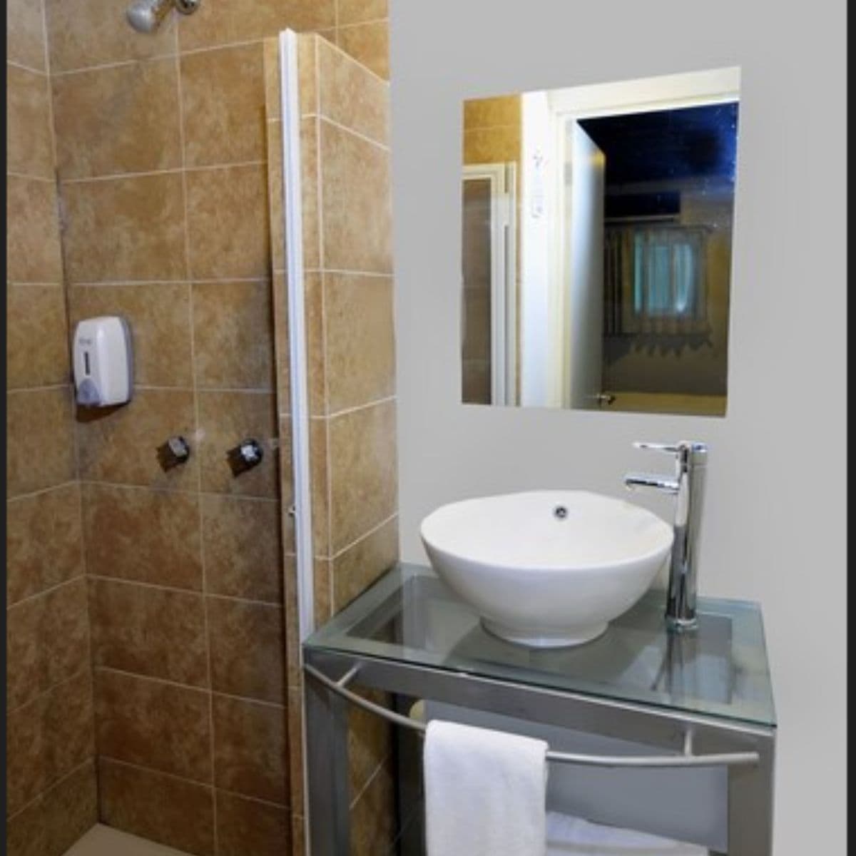 Container inn Hotel Aeropuerto, Room