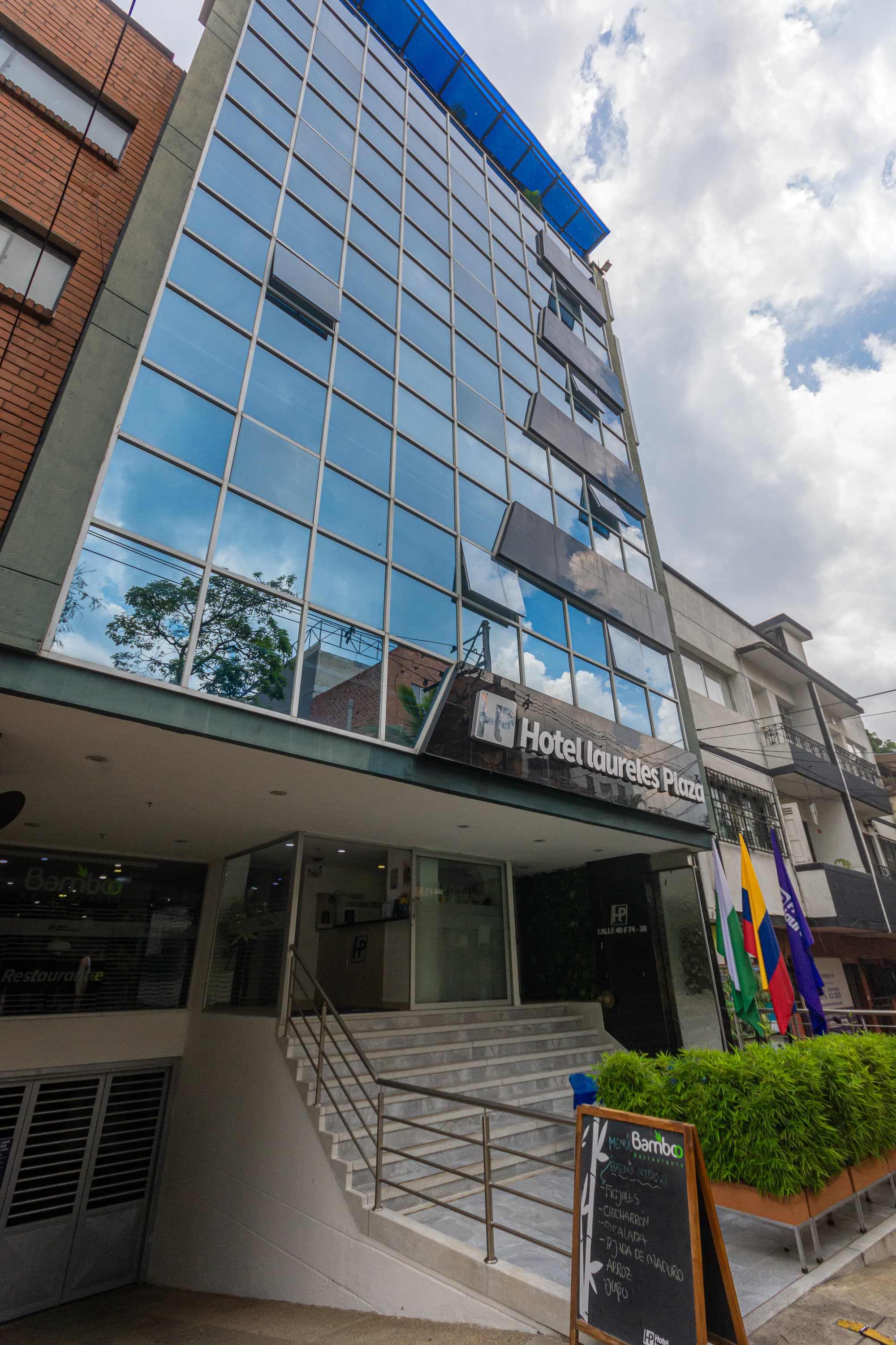 Laureles Plaza, General view