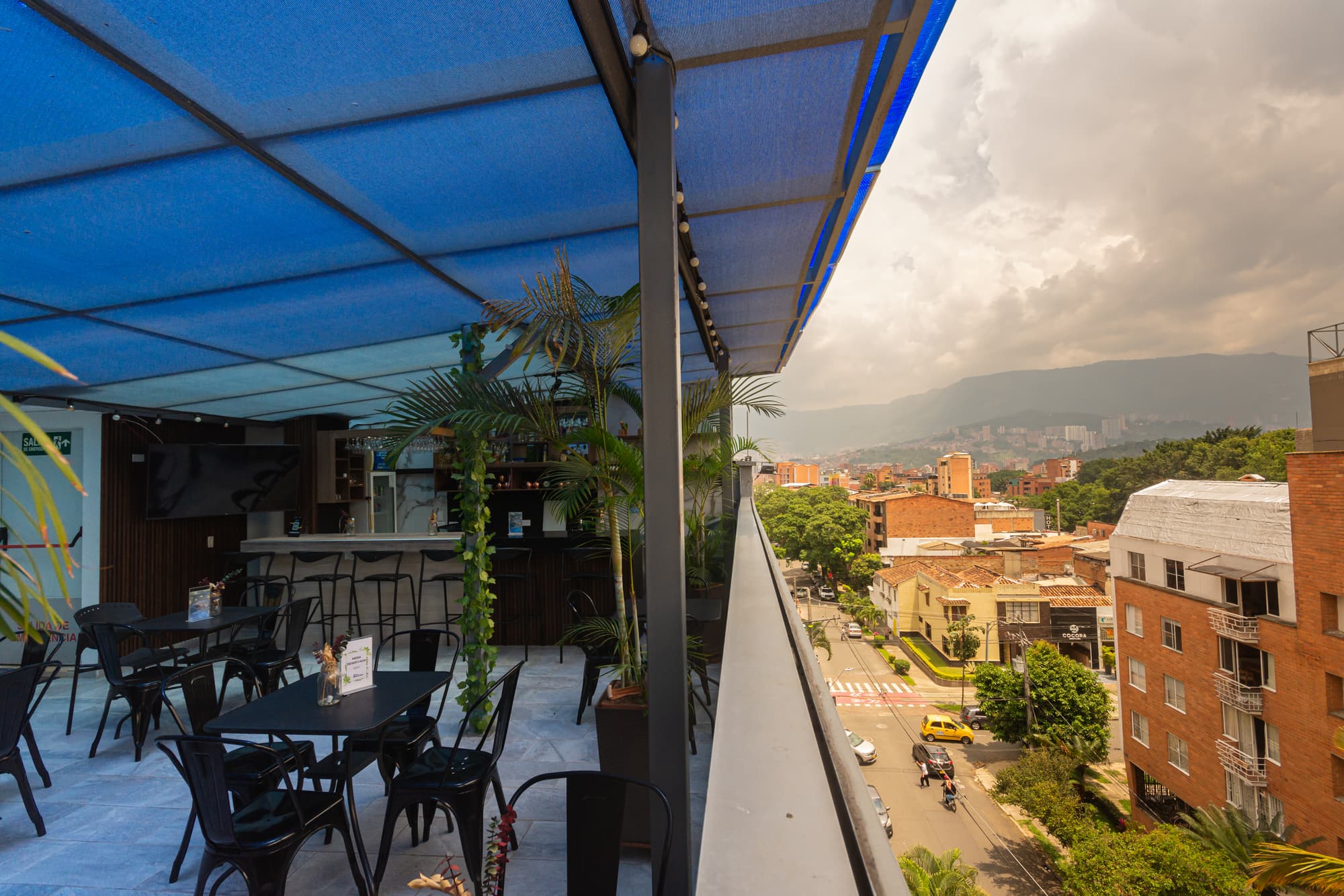 Laureles Plaza, Terrace