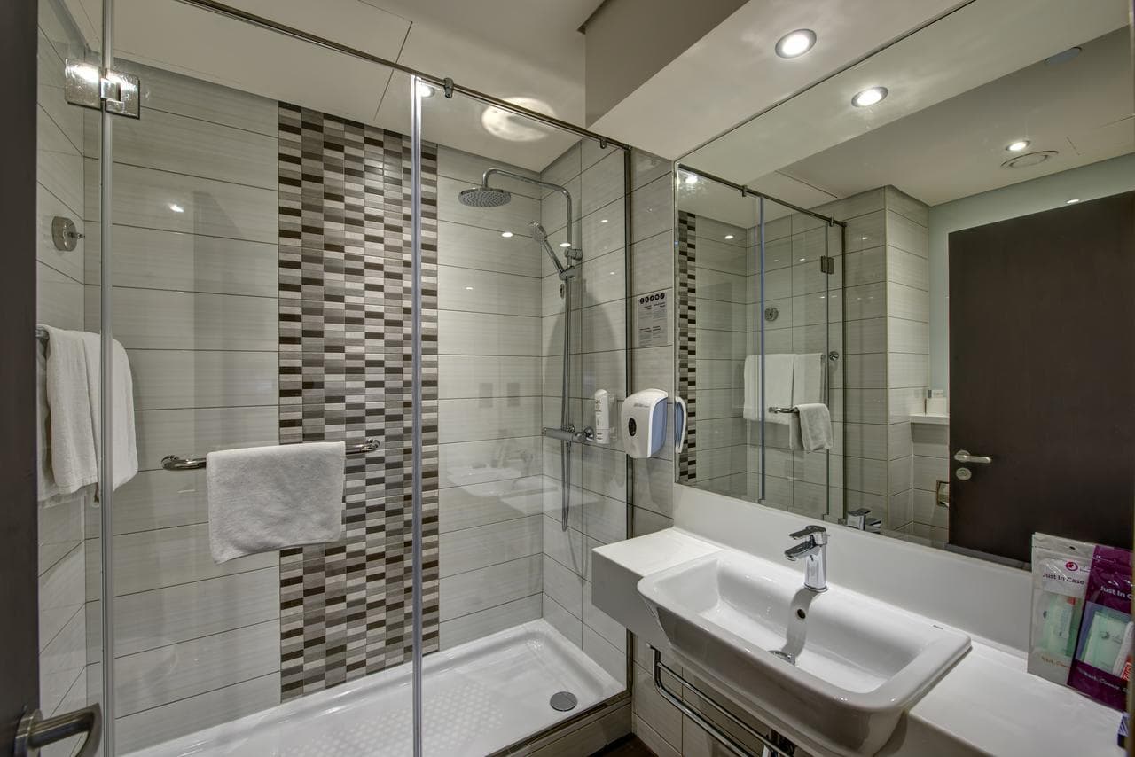 Premier Inn Doha Education City, Room