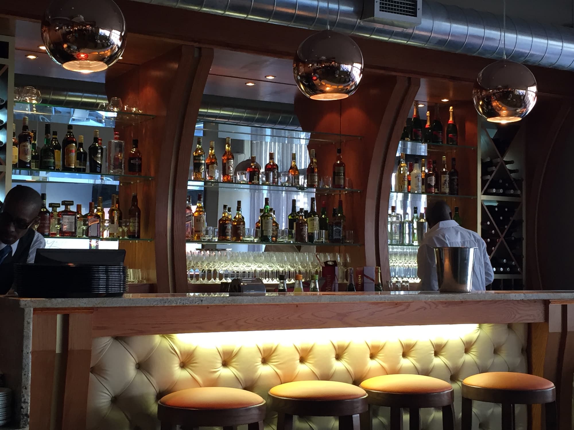 The Capital Mirage Hotel, Bar