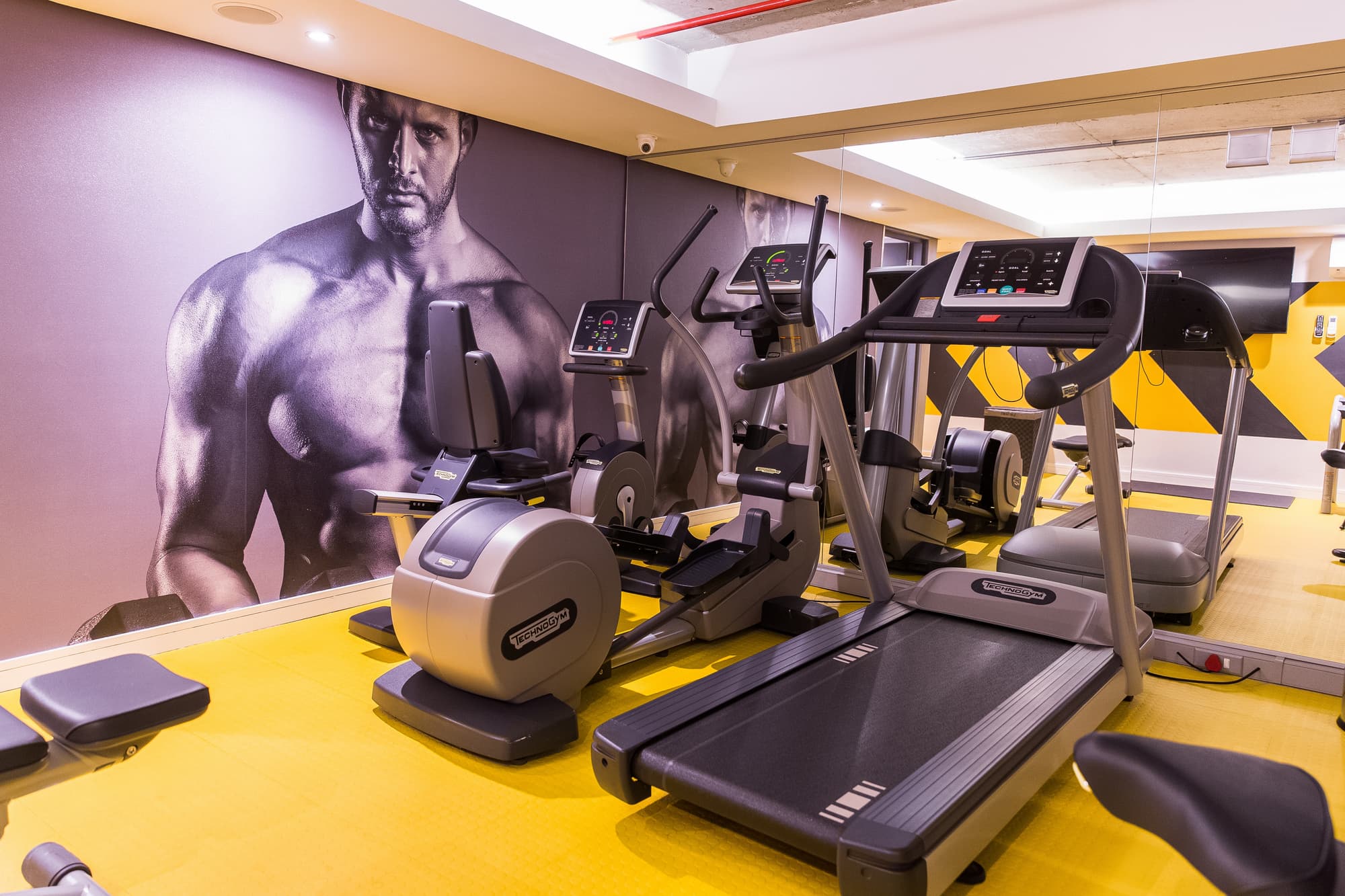 The Capital Mirage Hotel, Sports and Entertainment