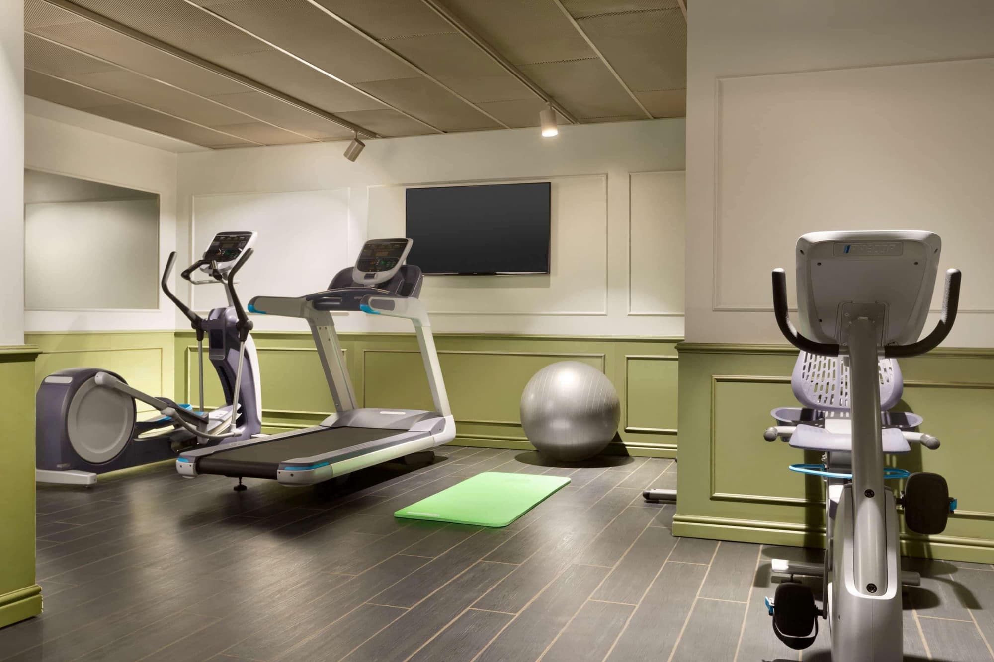 Bat Sheva Jerusalem by Jacob Hotels, Sports and Entertainment