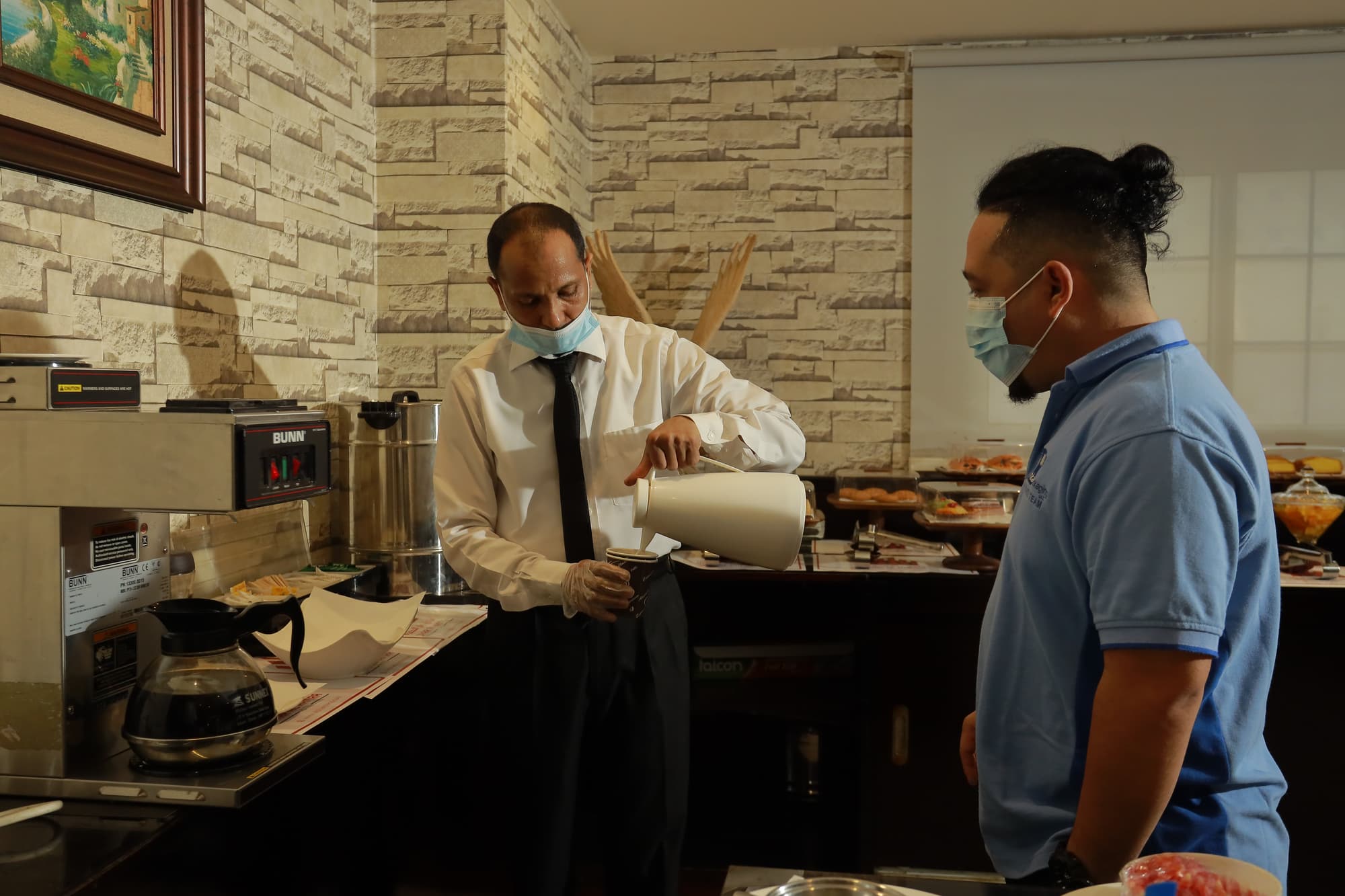 Dyar Al Hamra Hotel, Restaurant