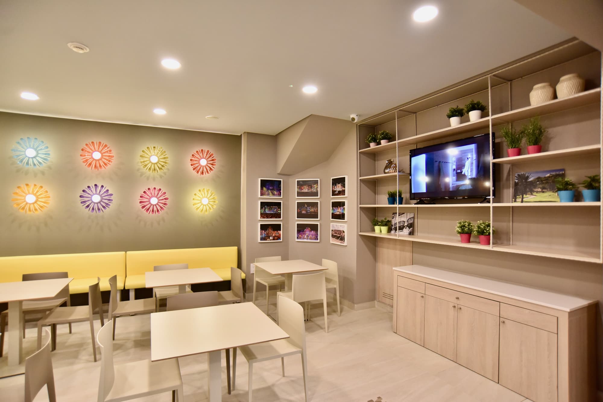 DOÑA LUISA, Restaurant