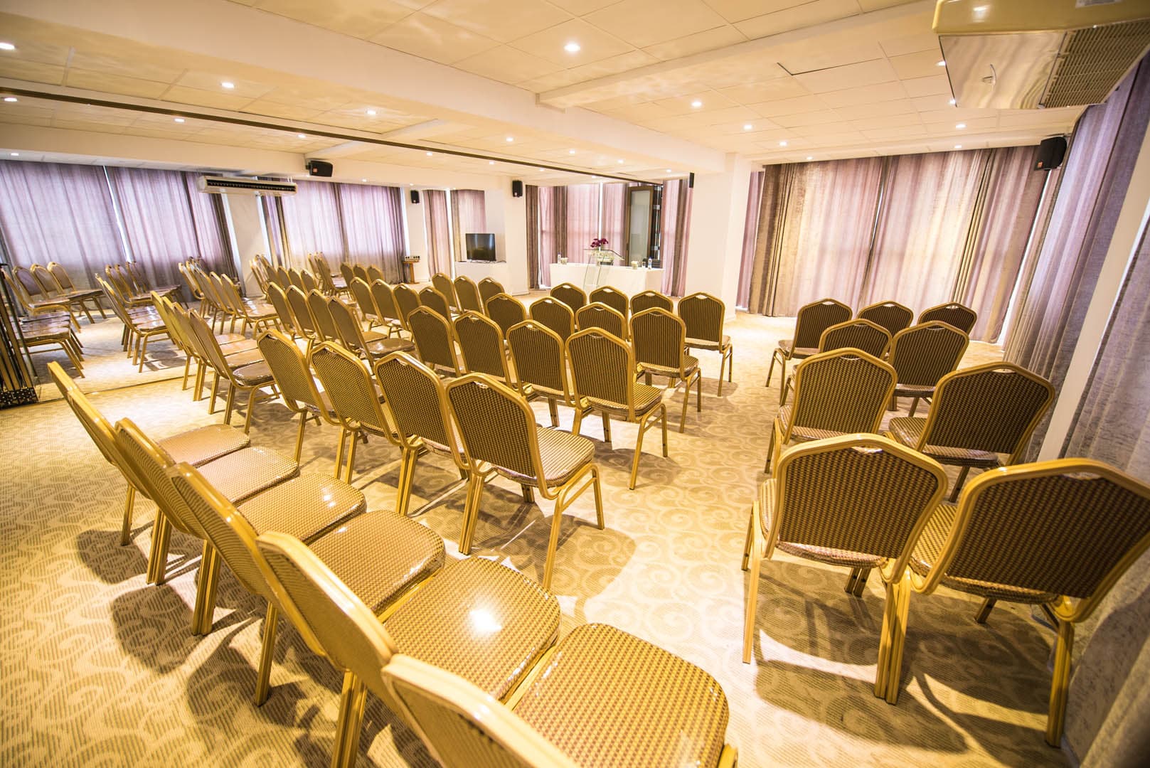 Palms Hotel, Conferences