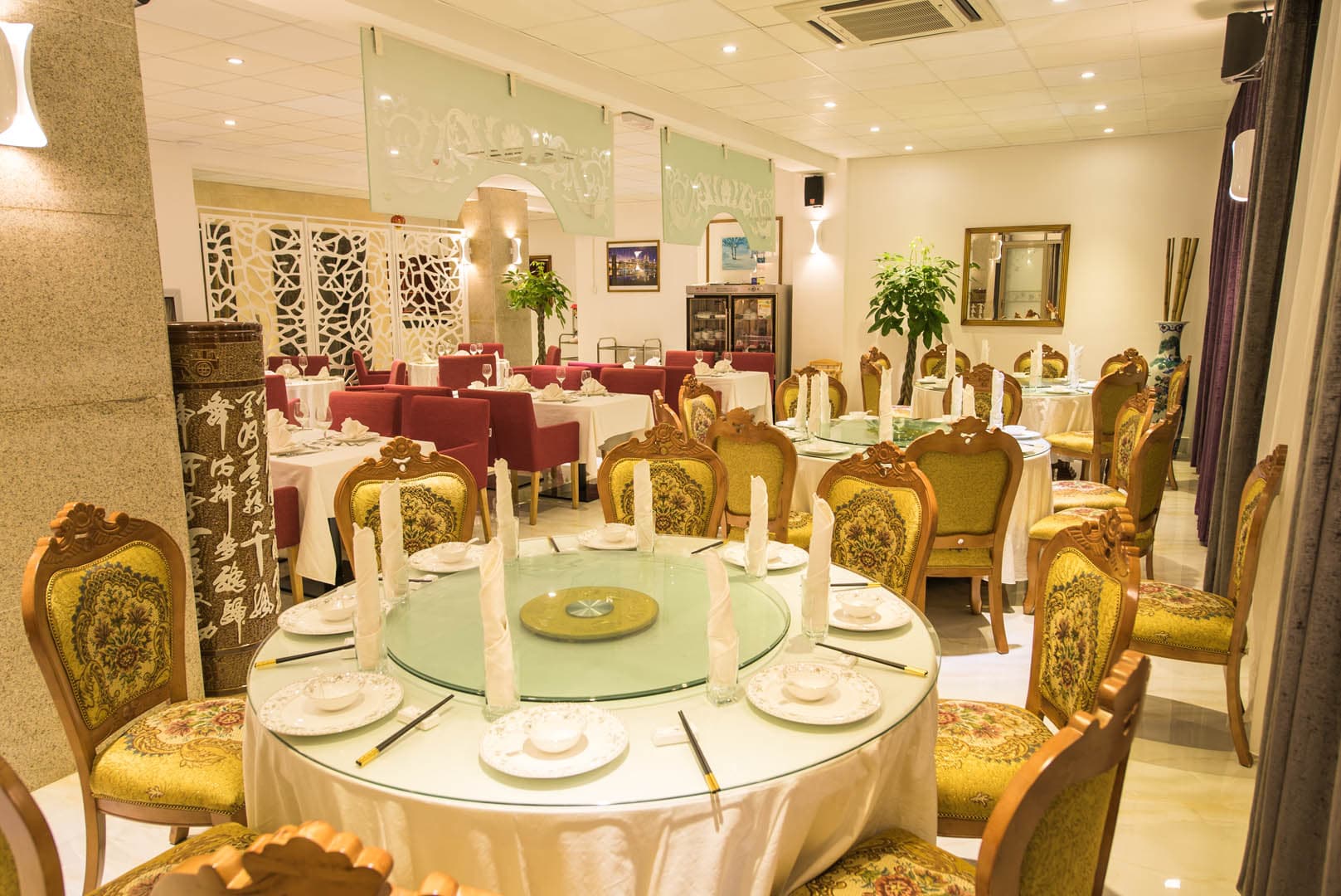 Palms Hotel, Restaurant