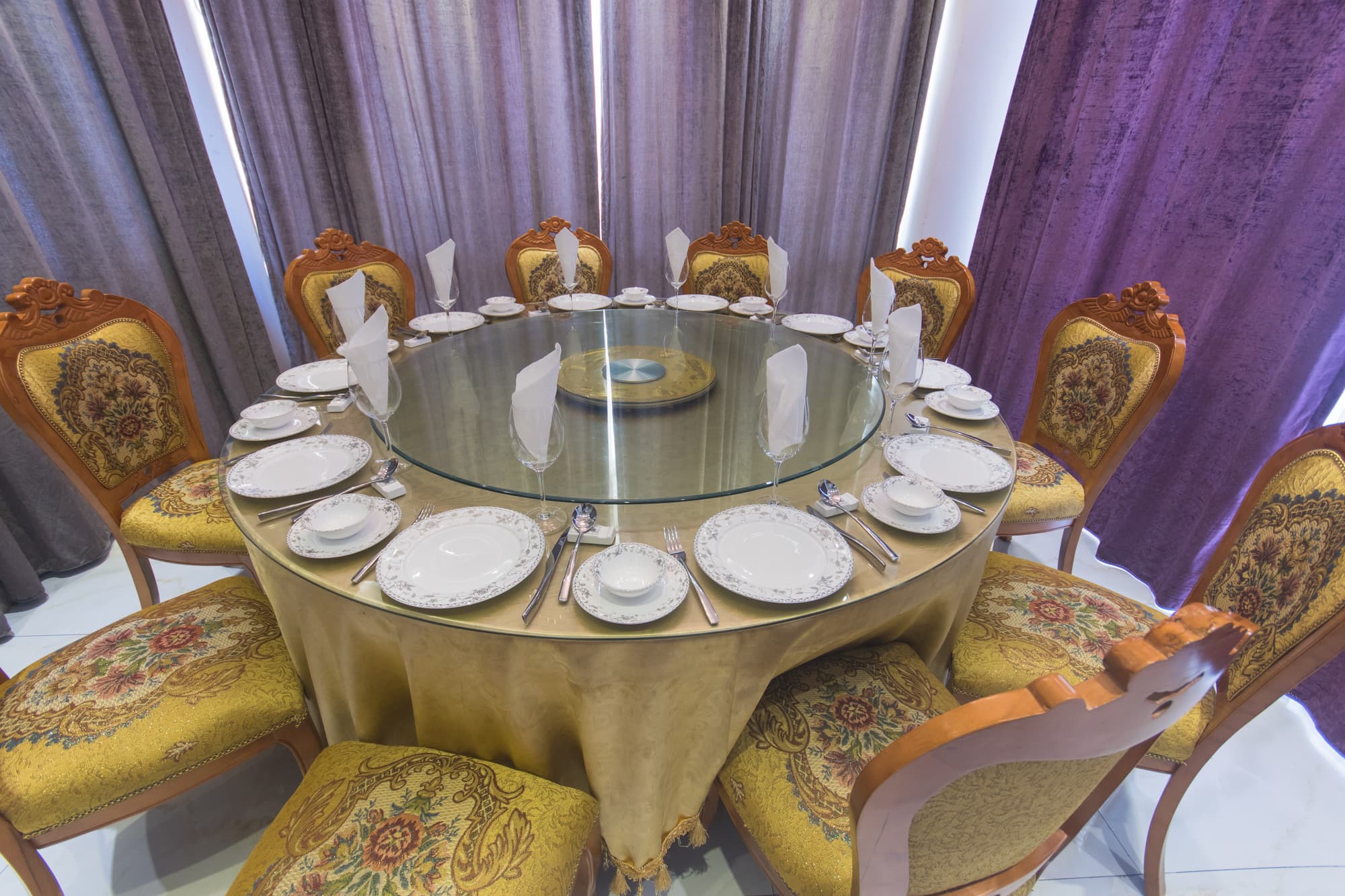 Palms Hotel, Restaurant