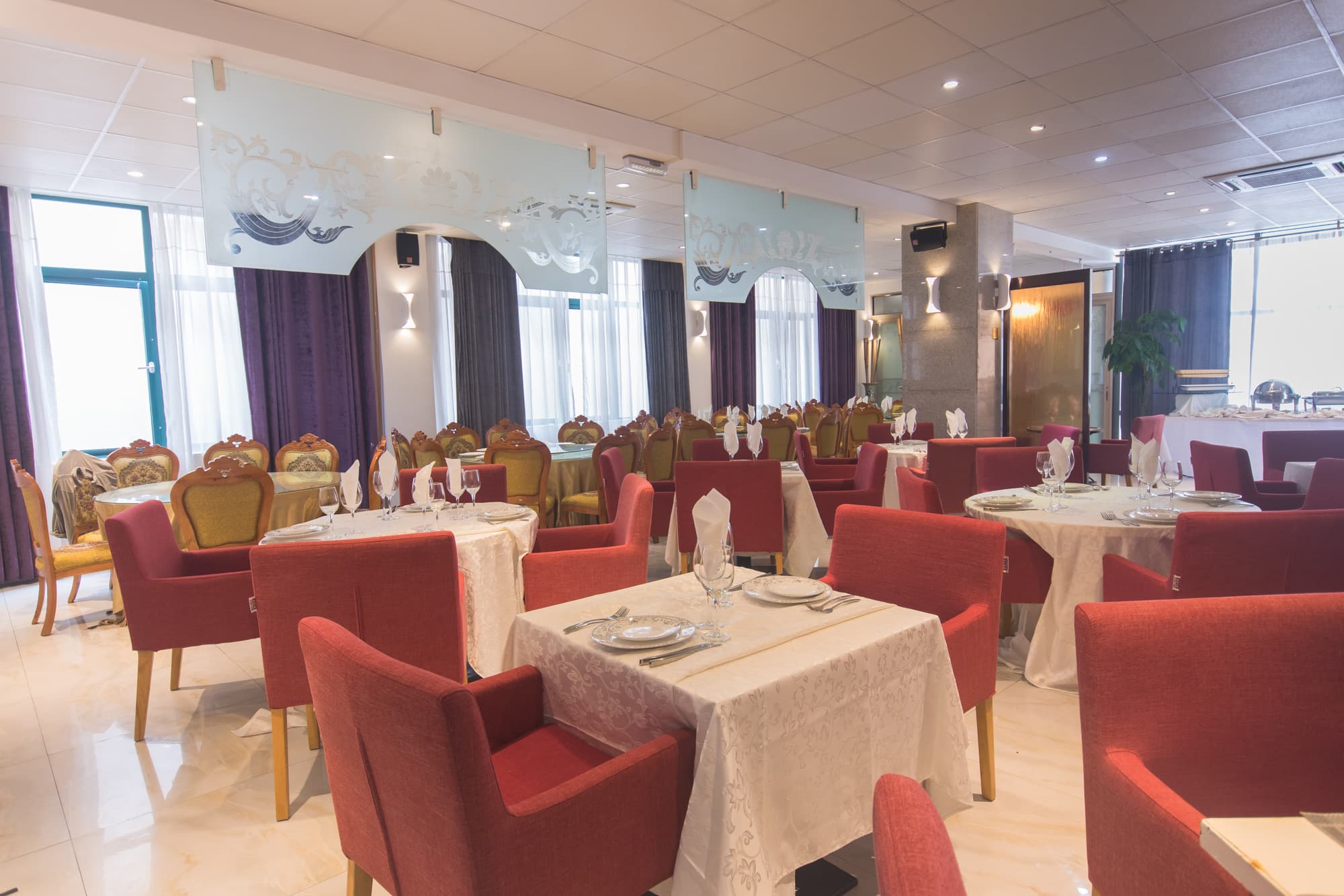 Palms Hotel, Restaurant