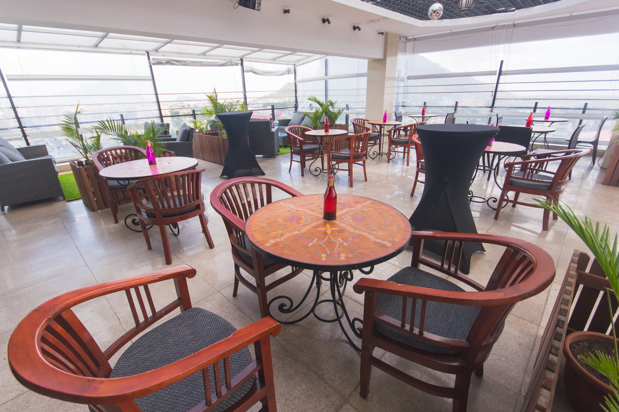 Palms Hotel, Terrace