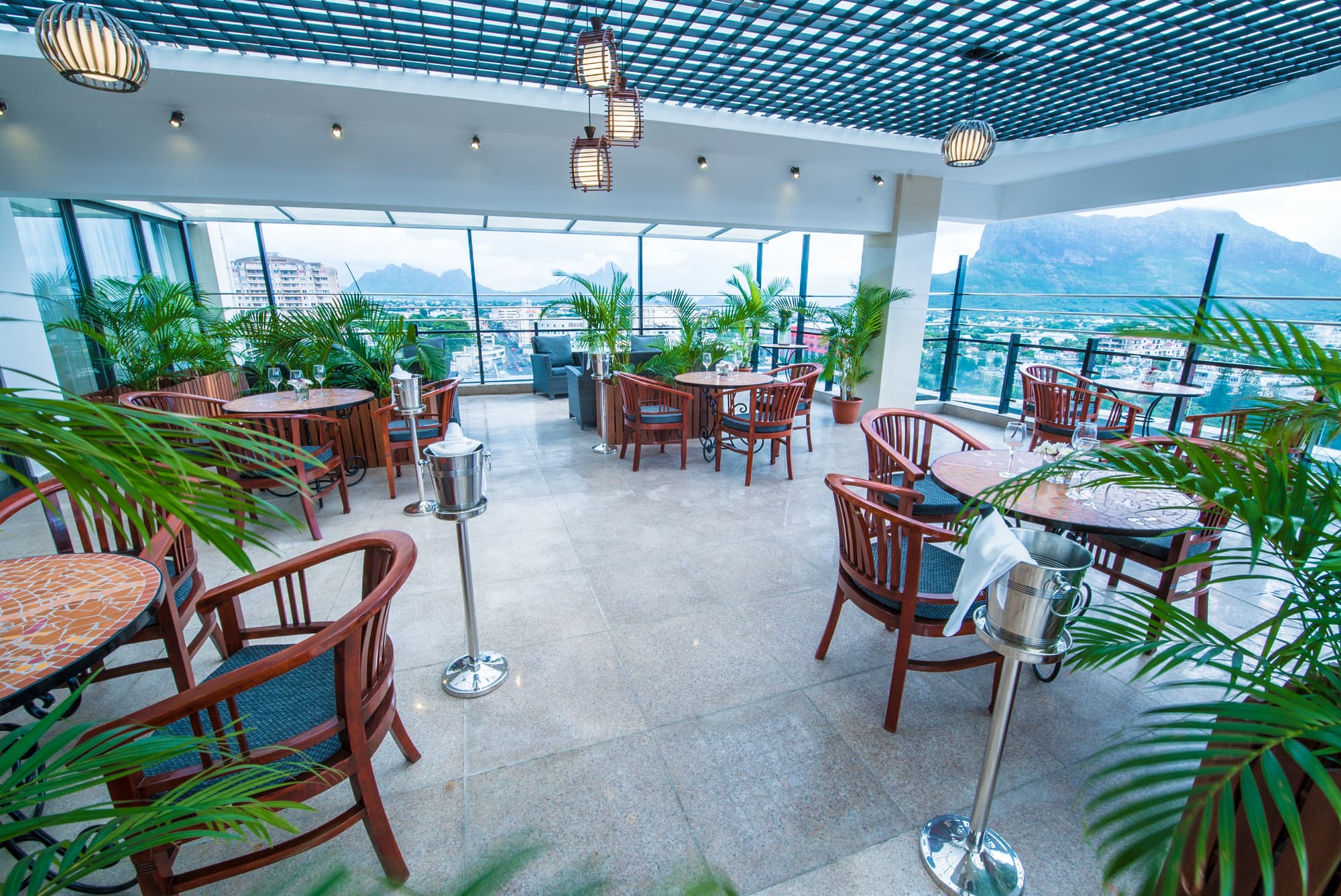 Palms Hotel, Terrace