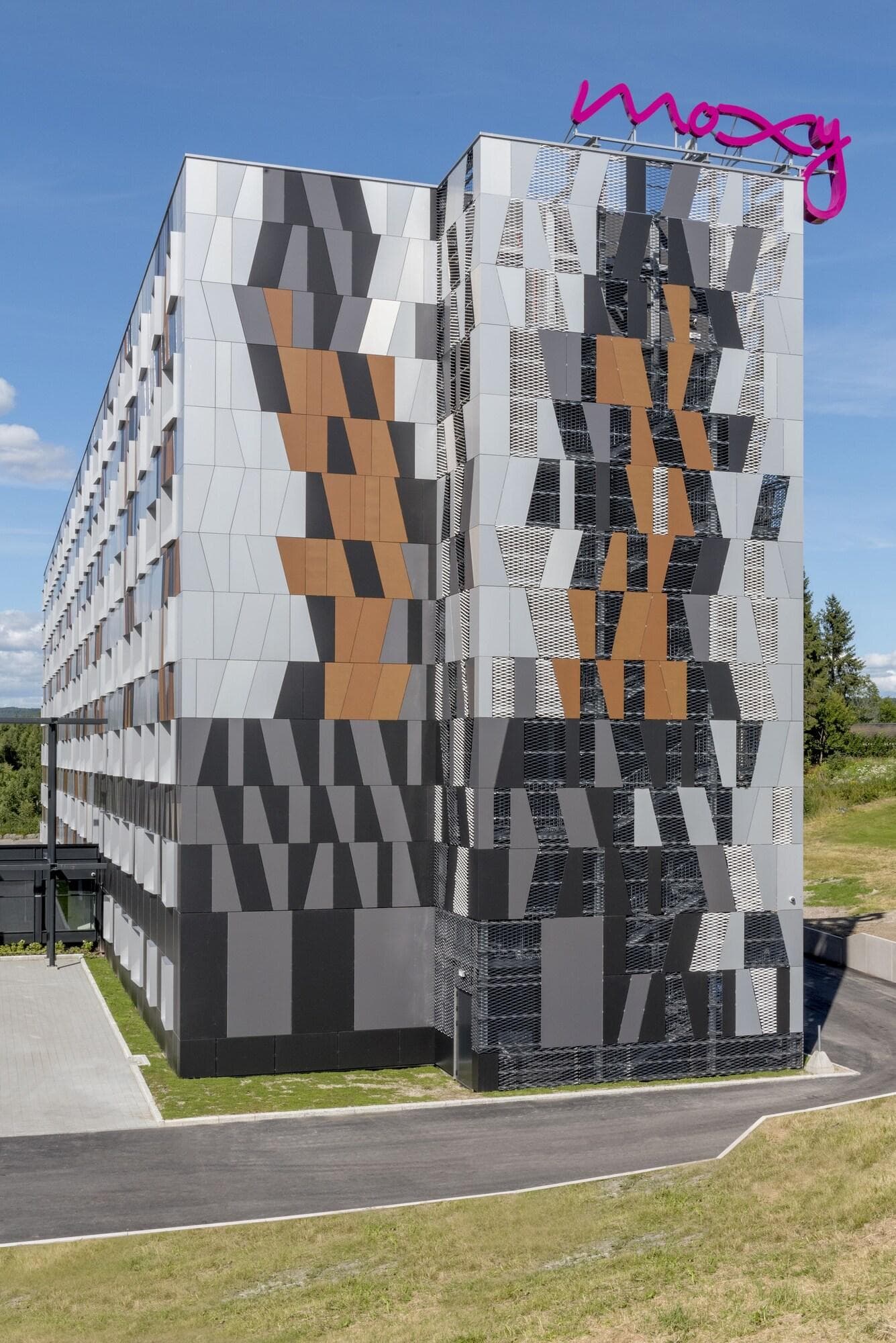 Moxy Oslo X, General view