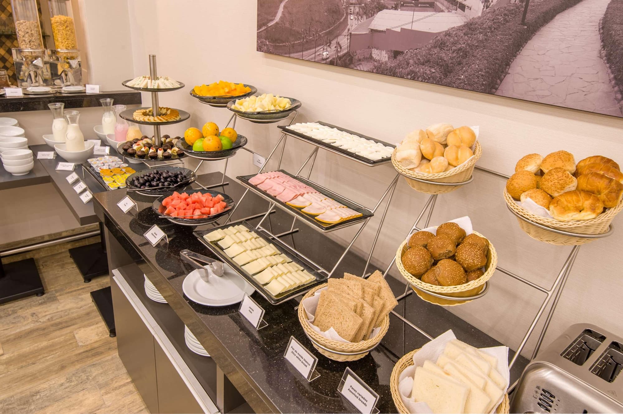 Best Western Plus Urban Larco Hotel, Restaurant