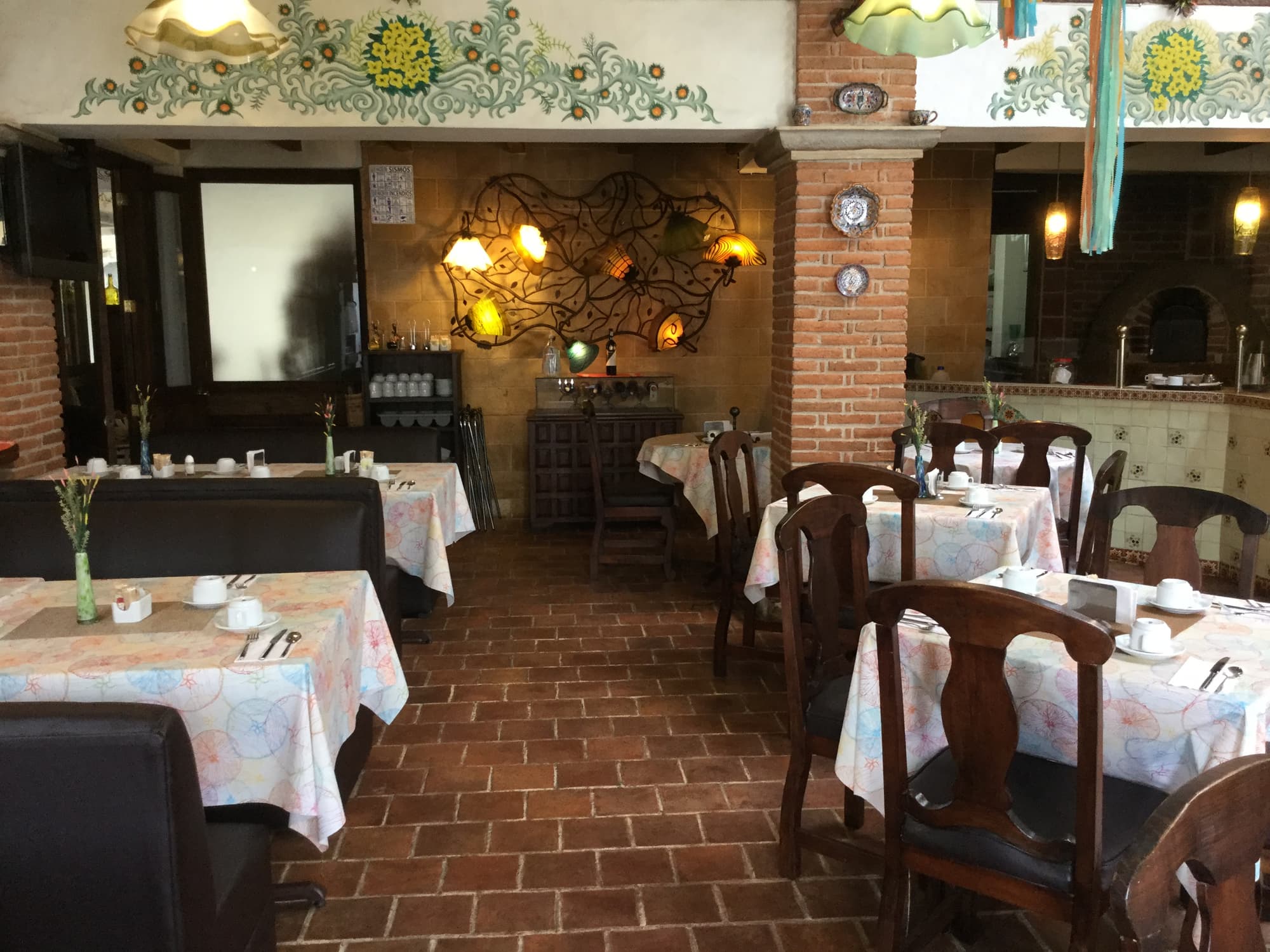 Grand María, Restaurant