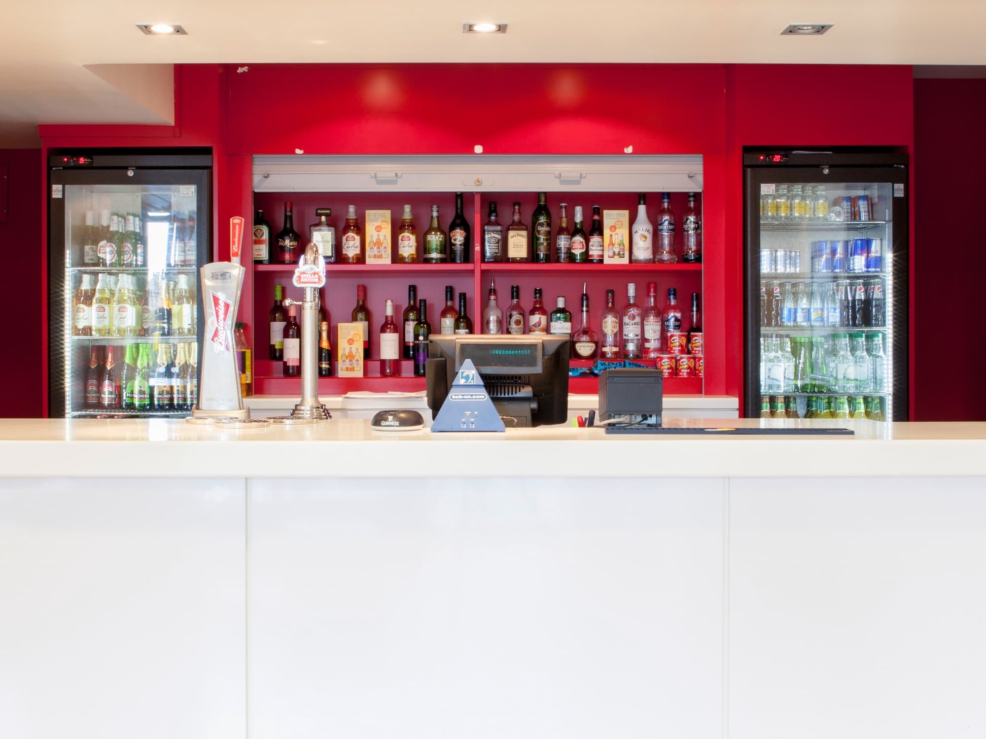 Travelodge London Hounslow, Bar