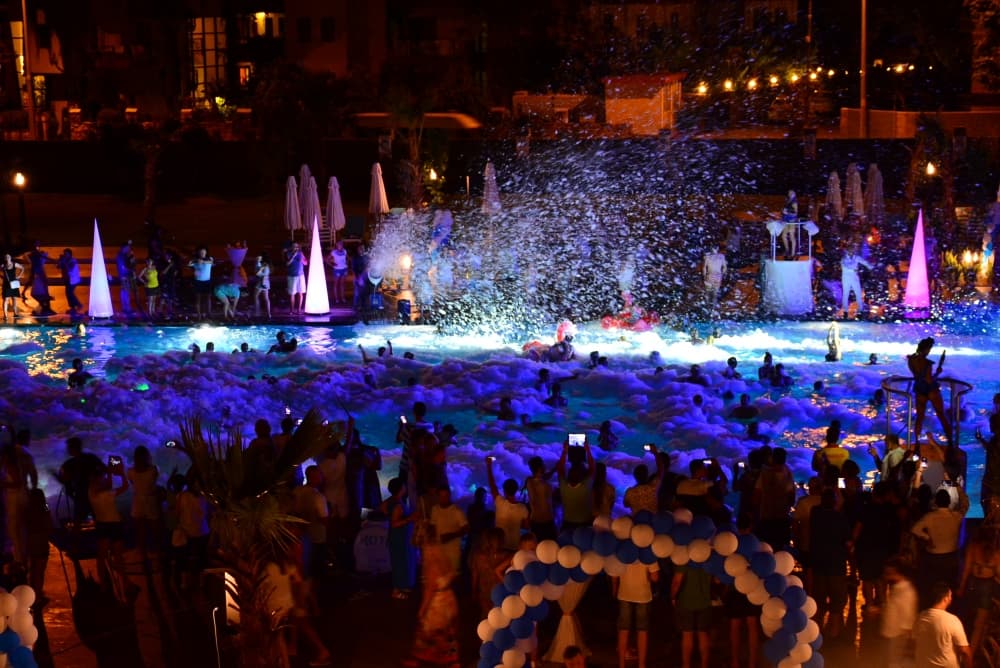 Dosinia Luxury Resort, Sports and Entertainment