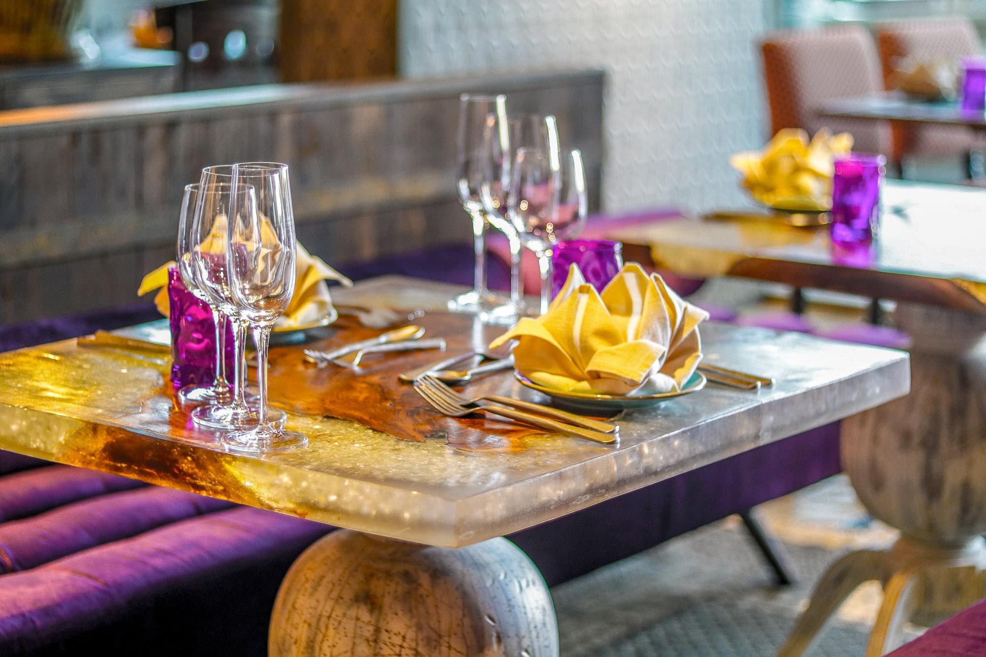 Crowne Plaza Muscat OCEC, Restaurant