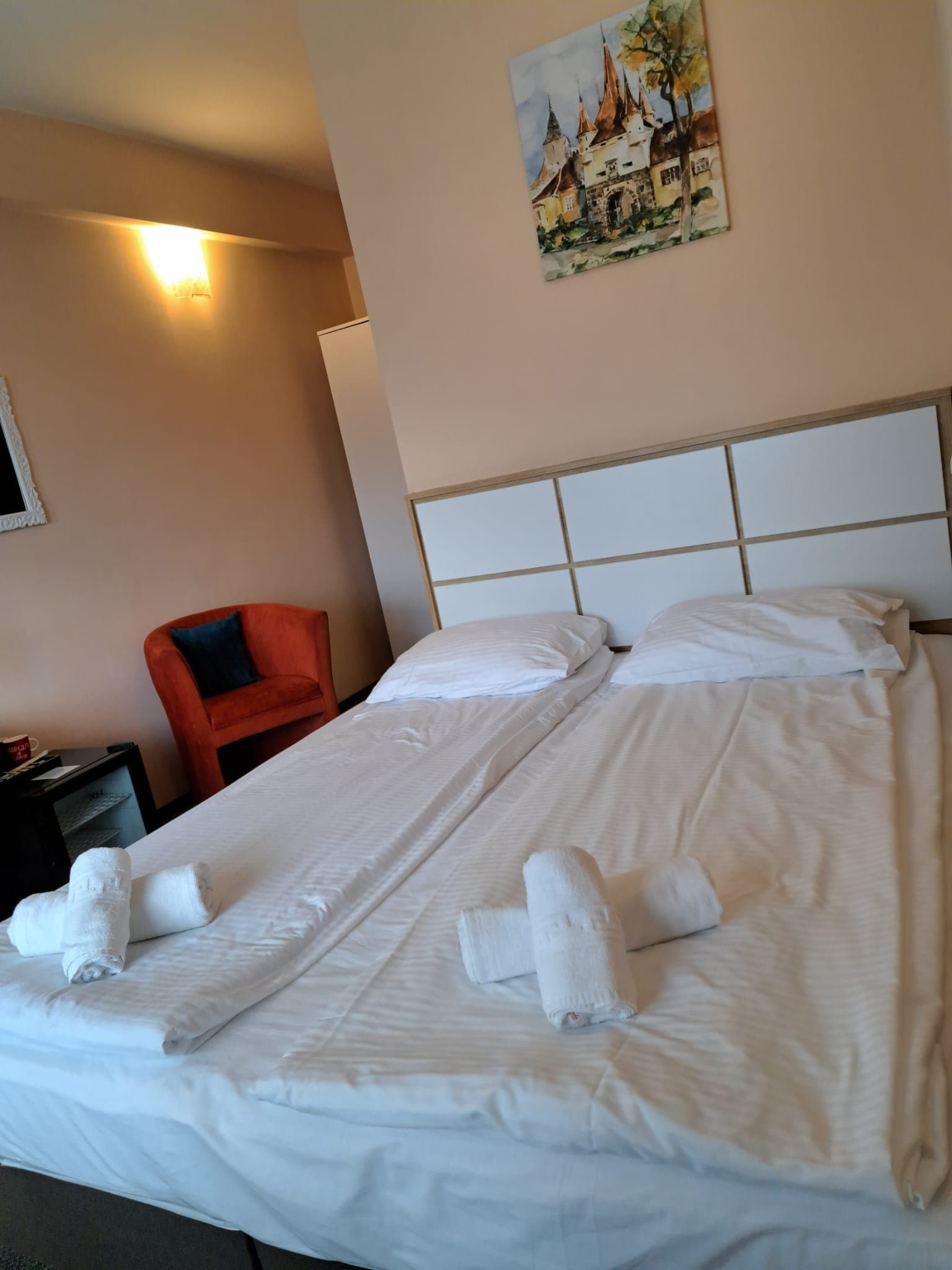 Long Street Hotel, Room