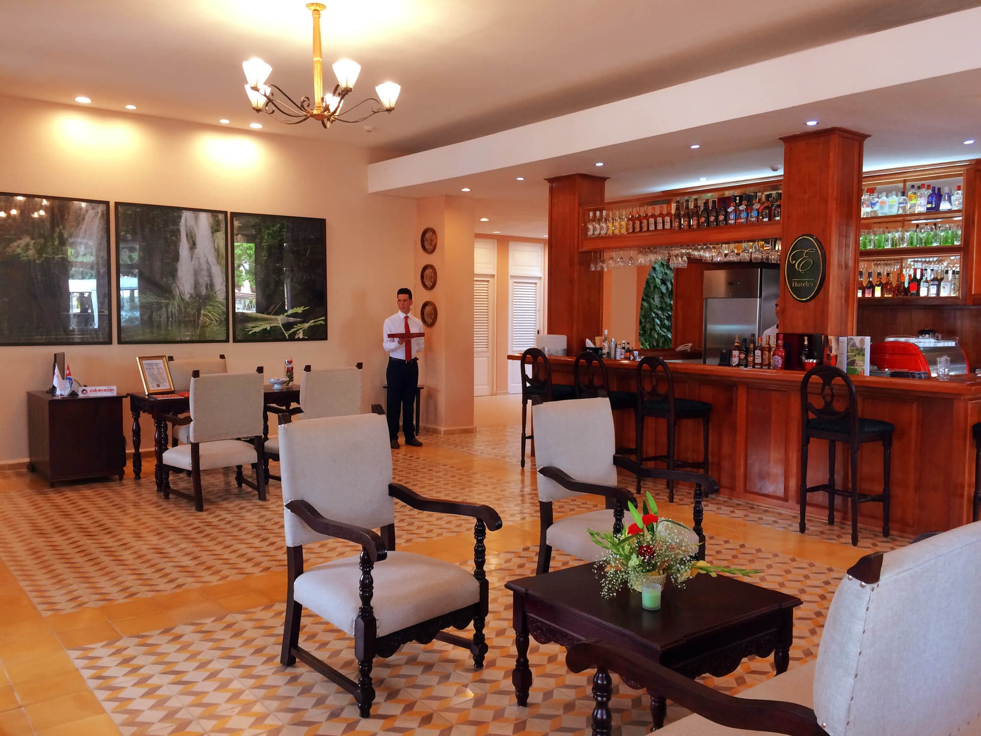 Central ViÃ±ales, Lobby