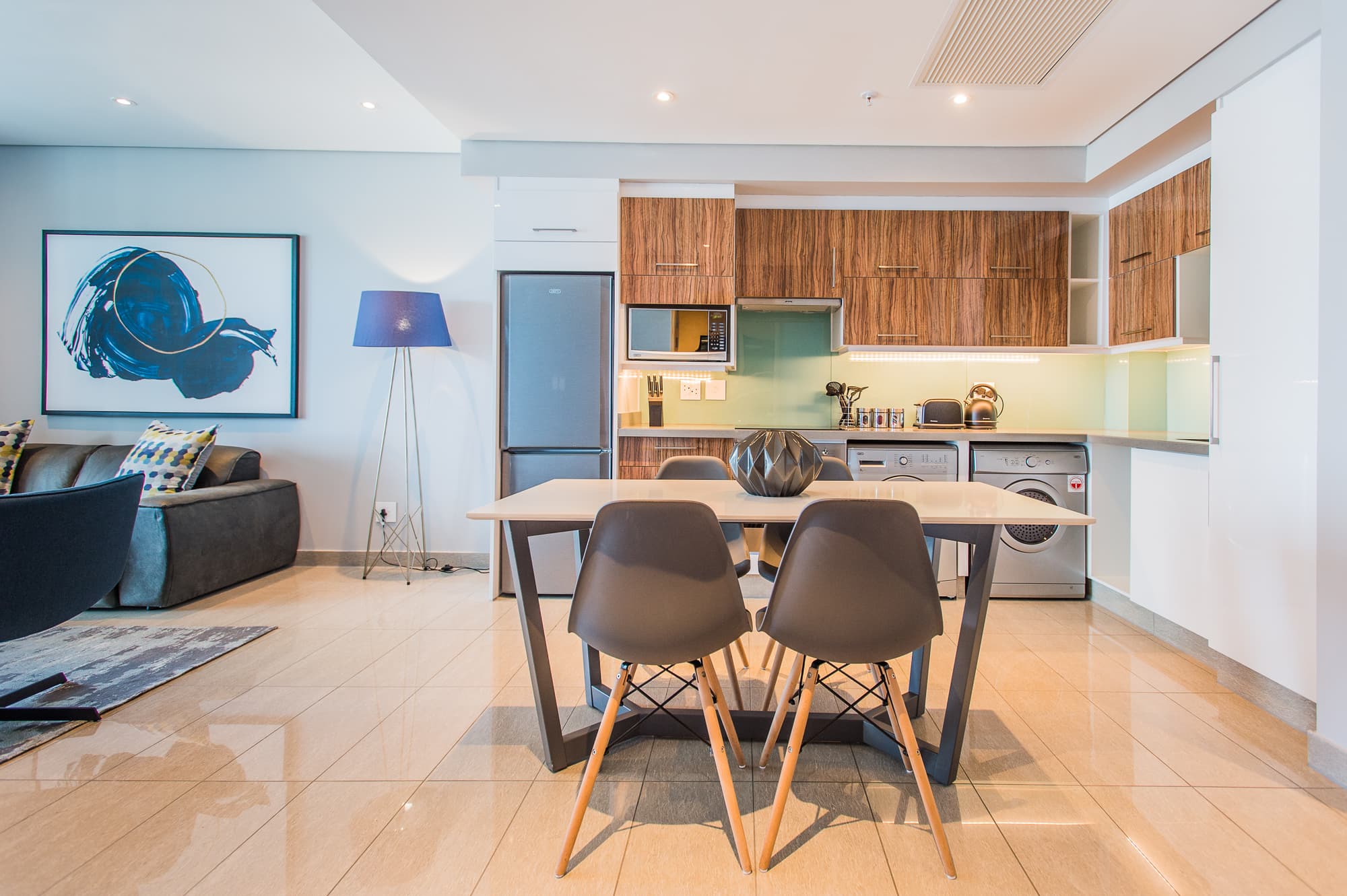 The Capital Pearls, Room