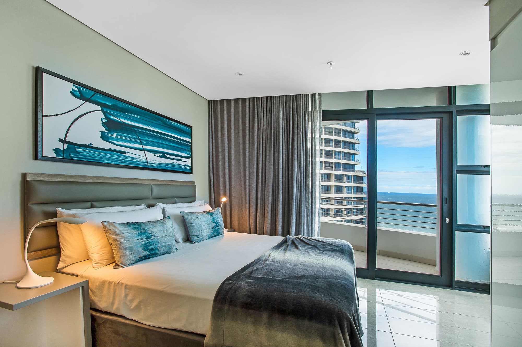 The Capital Pearls, Room