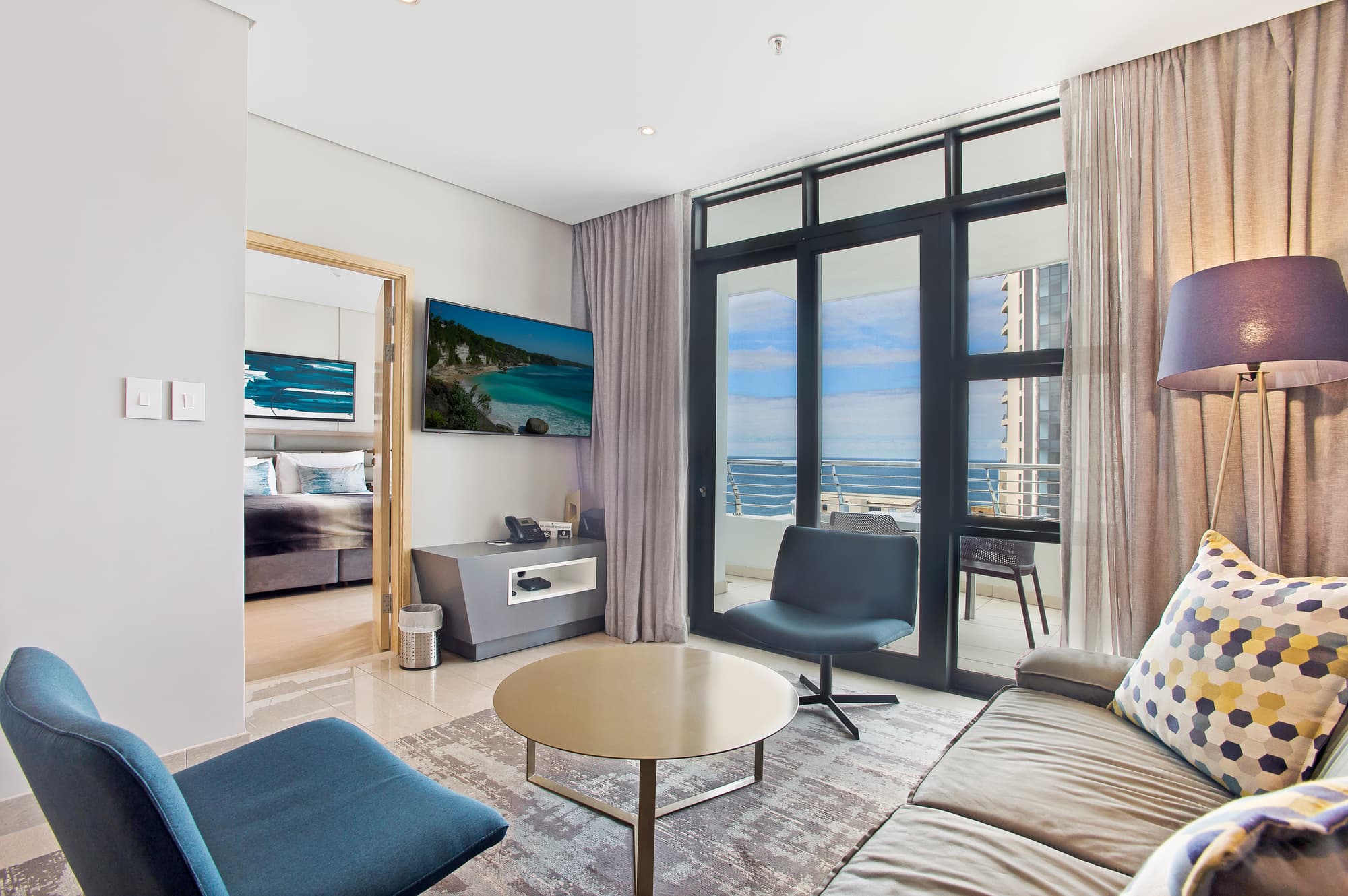 The Capital Pearls, Room