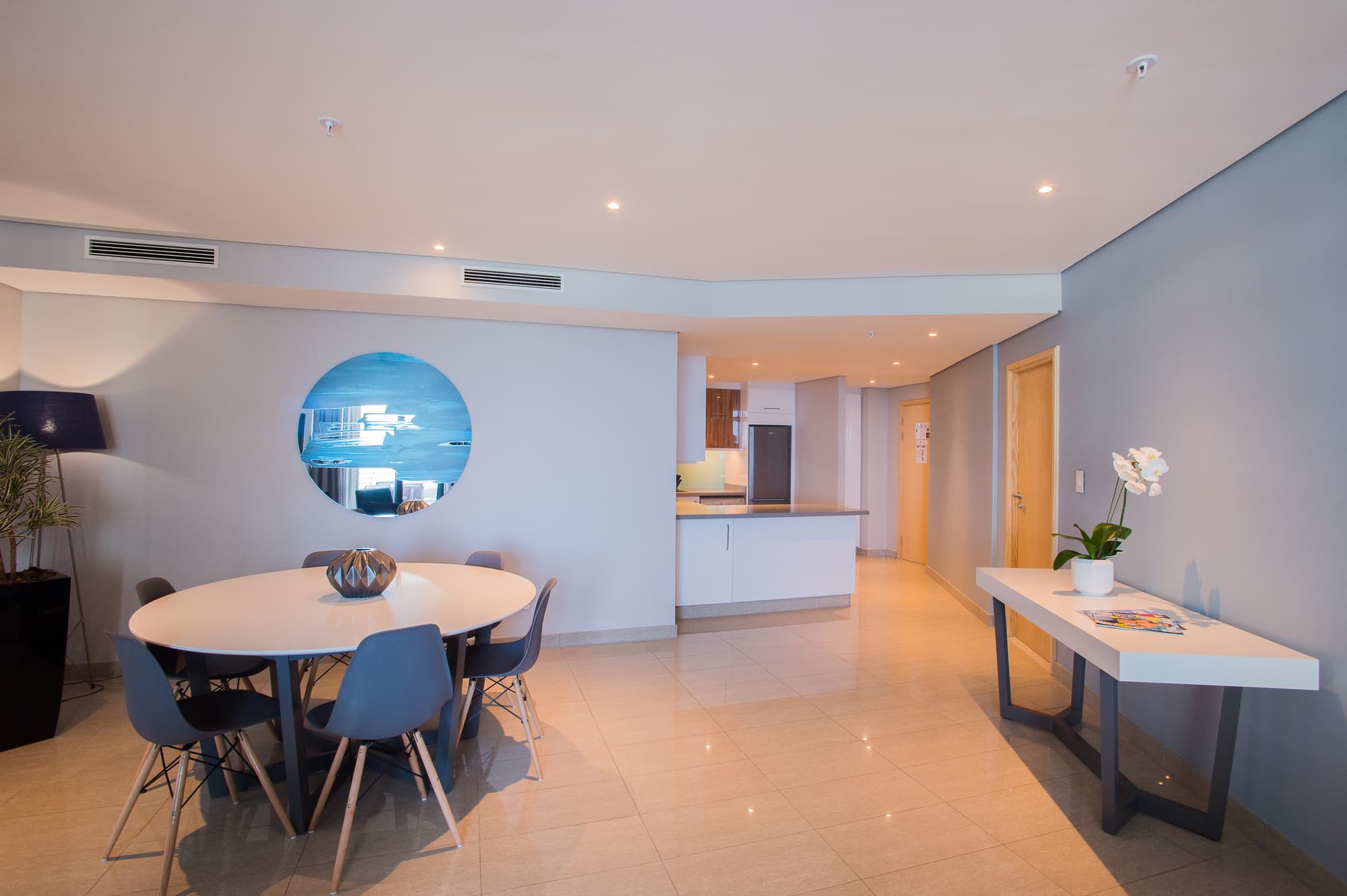 The Capital Pearls, Room