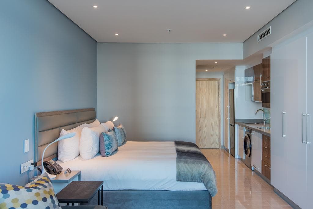 The Capital Pearls, Room