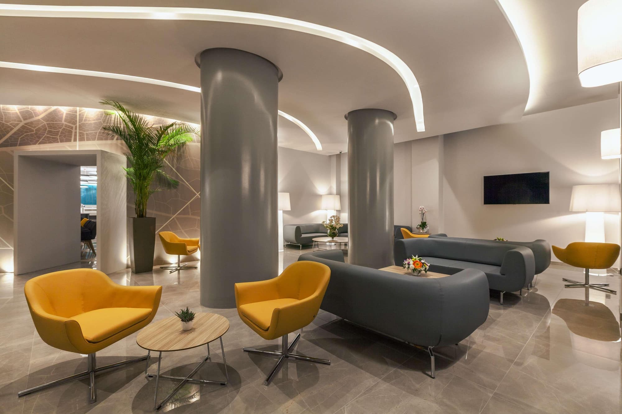 Blue Lagoon City Hotel, Lobby