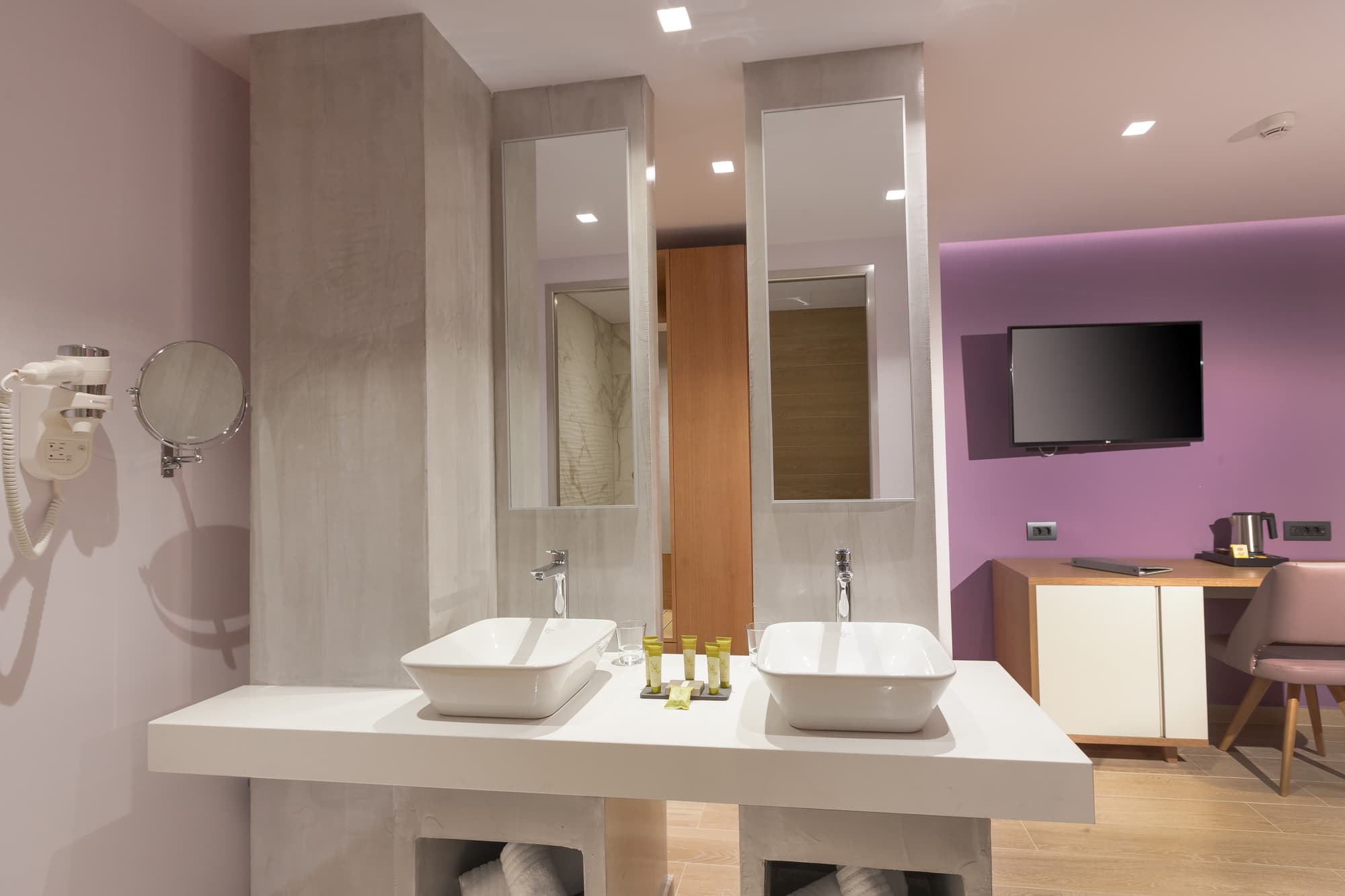 Blue Lagoon City Hotel, Room