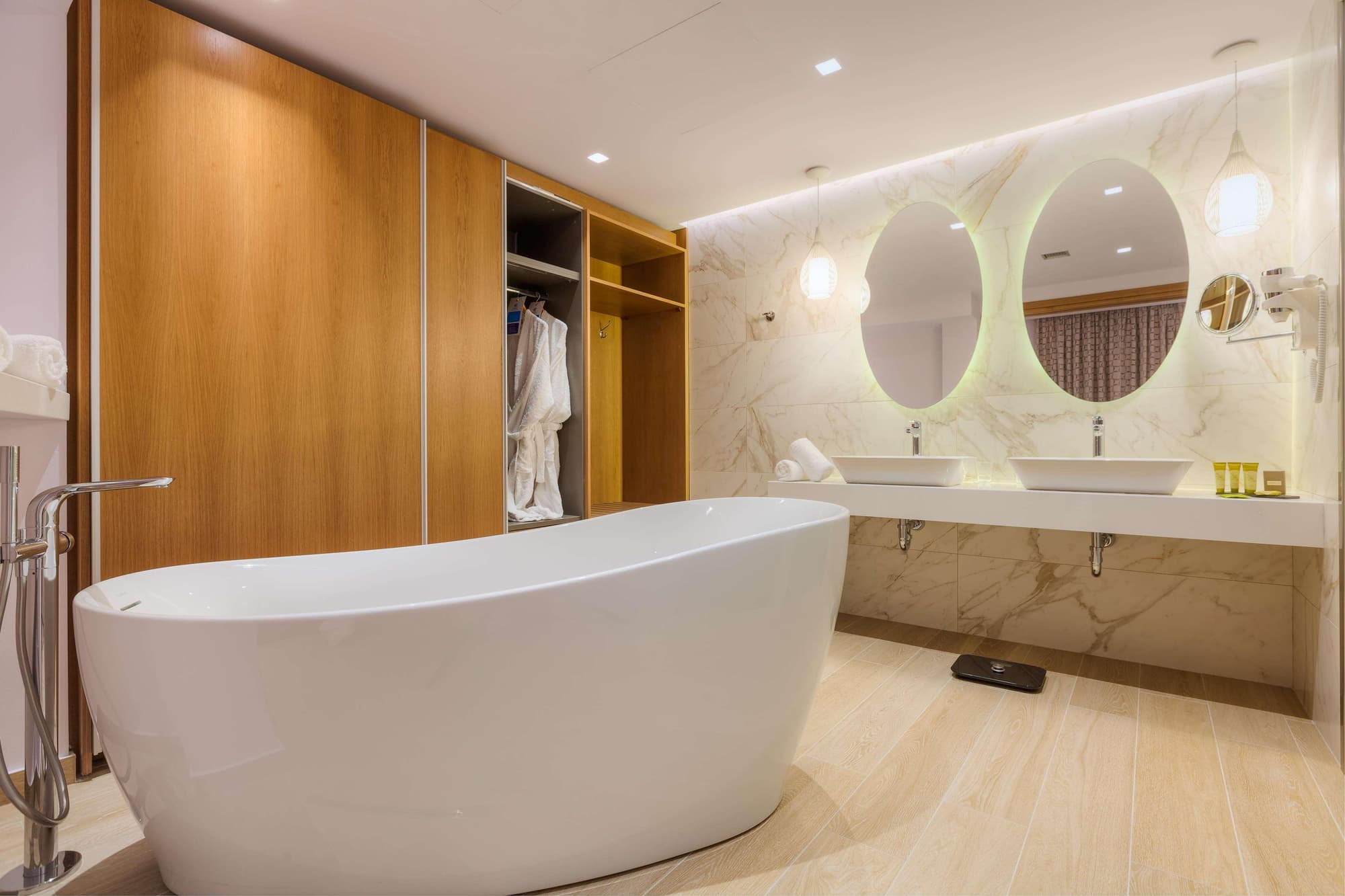 Blue Lagoon City Hotel, Room