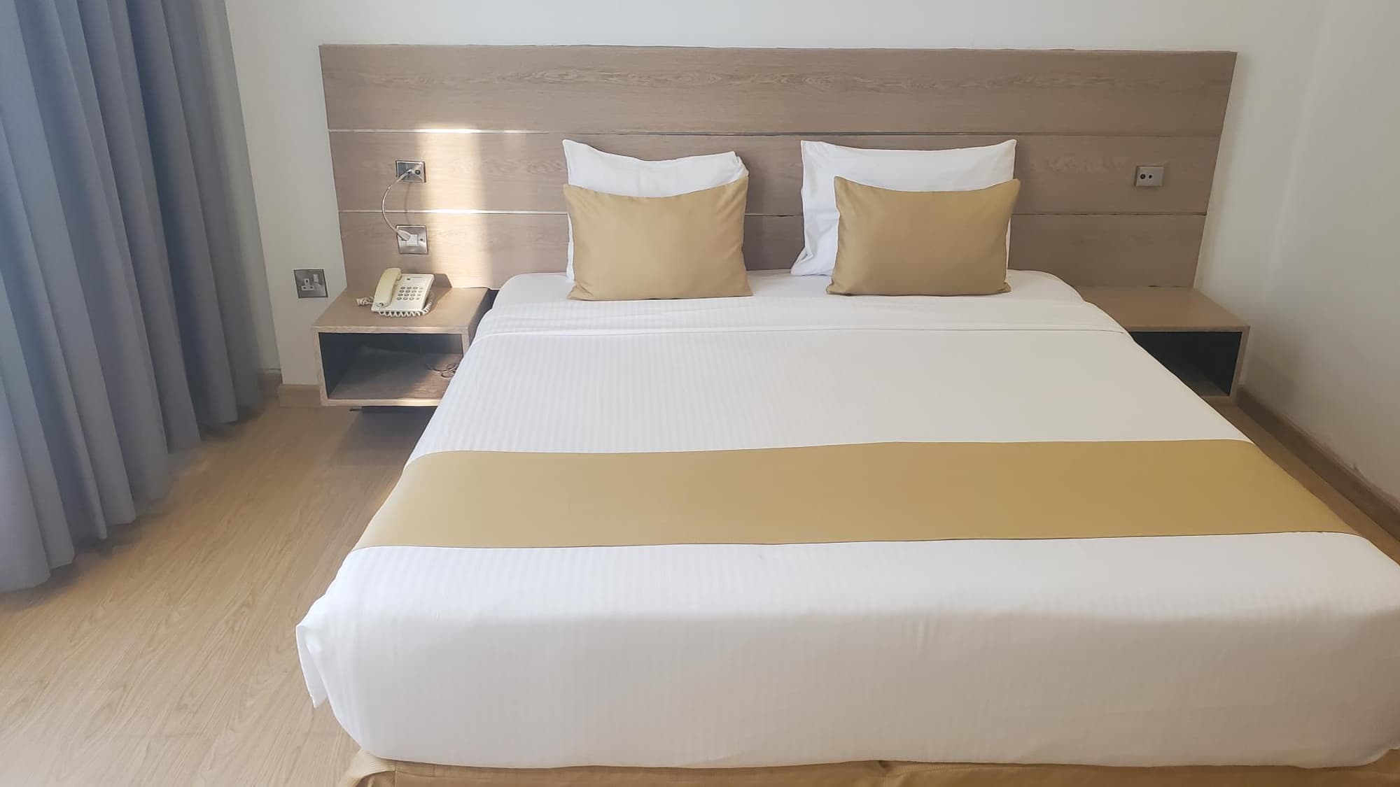 Aldar Hotel, Room