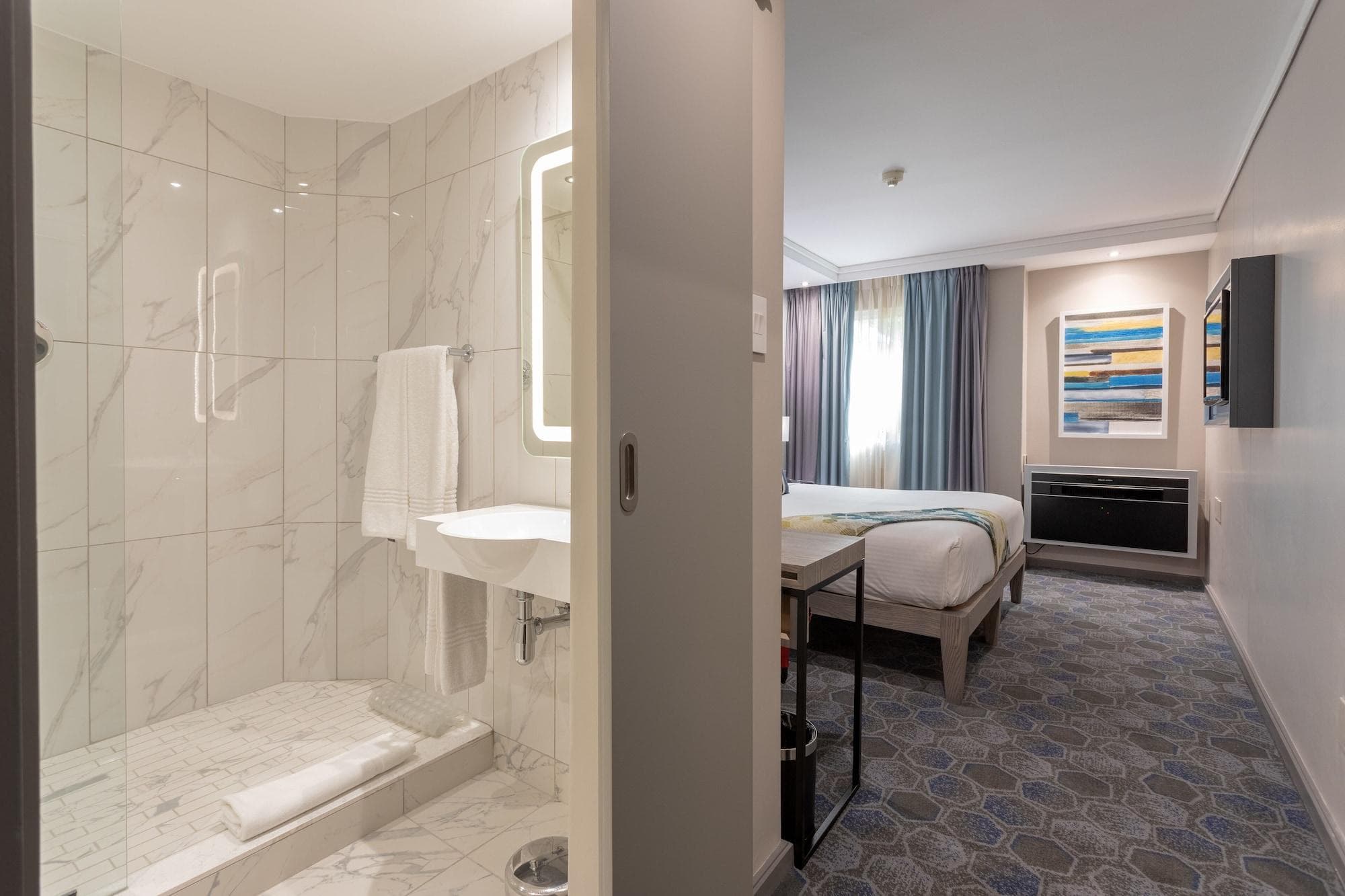 Stay Easy Mbombela, Room