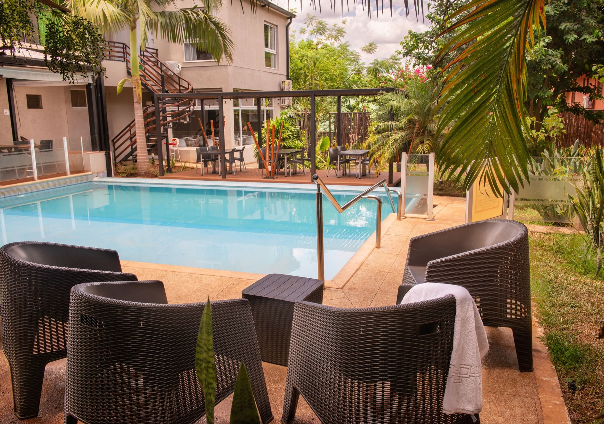 INGA by DOT Suites, Piscina