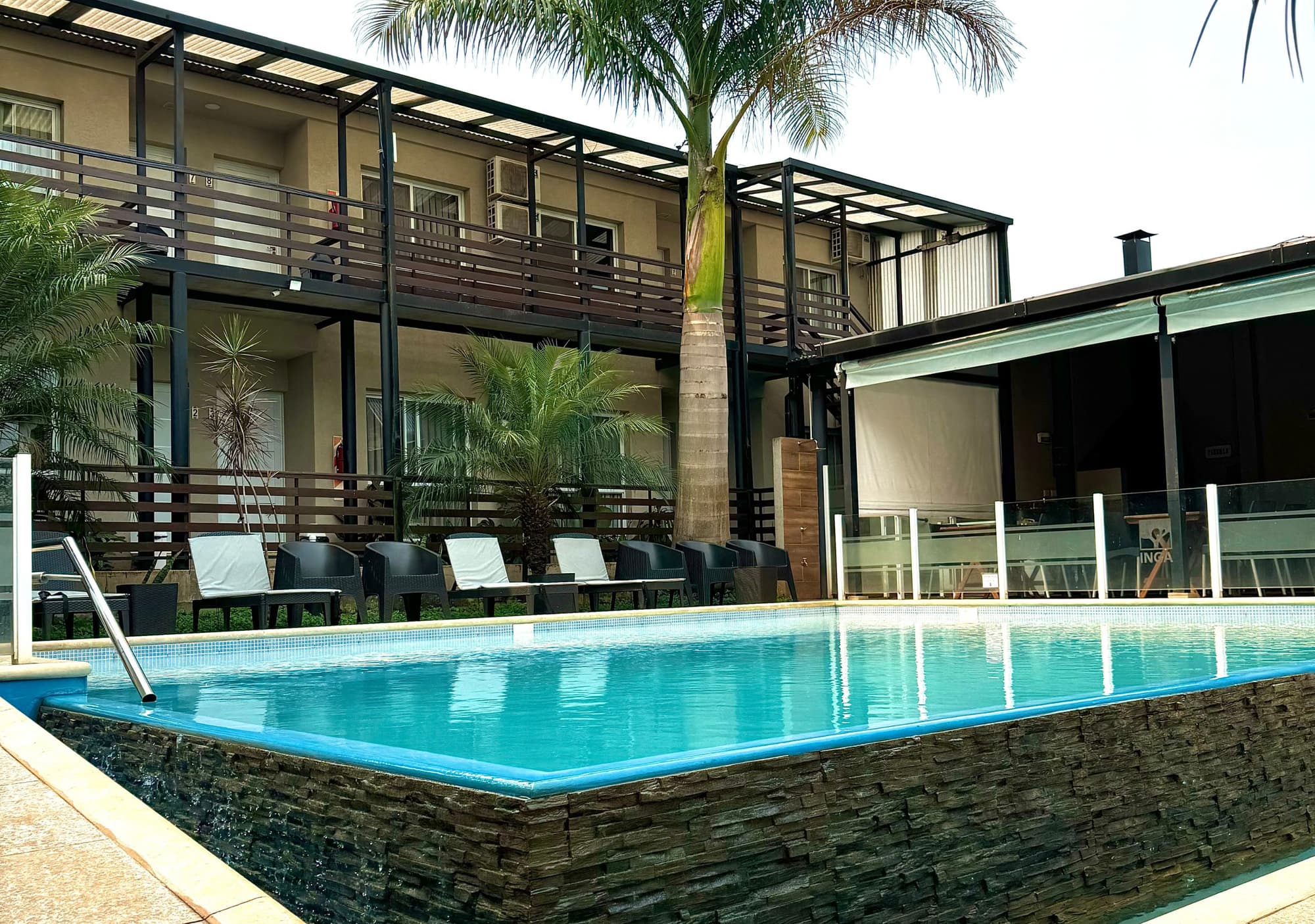 INGA by DOT Suites, Piscina