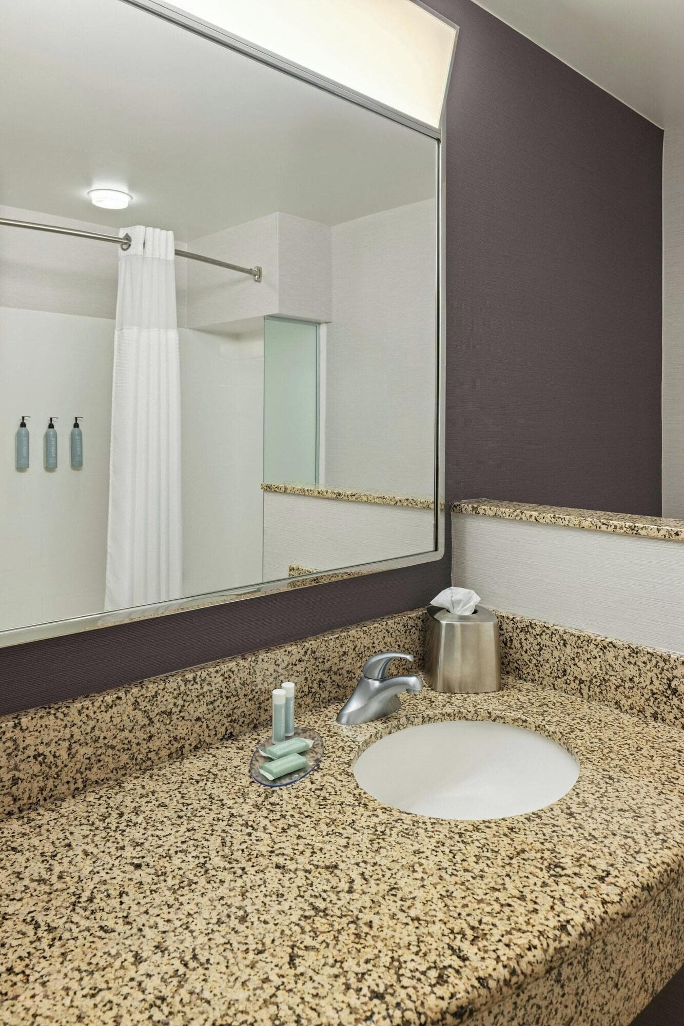 Courtyard Minneapolis Maple Grove/Arbor Lakes, Room